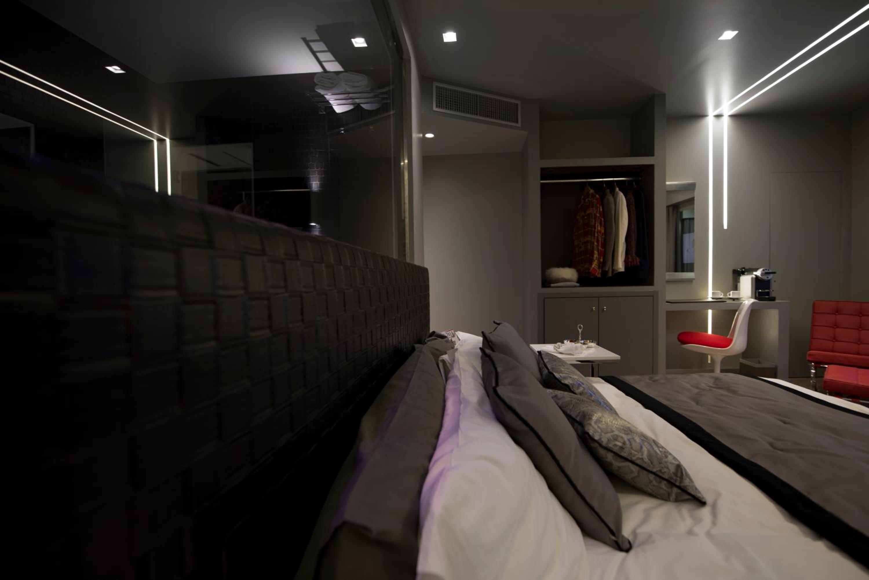 Junior Suite with City View photo 2