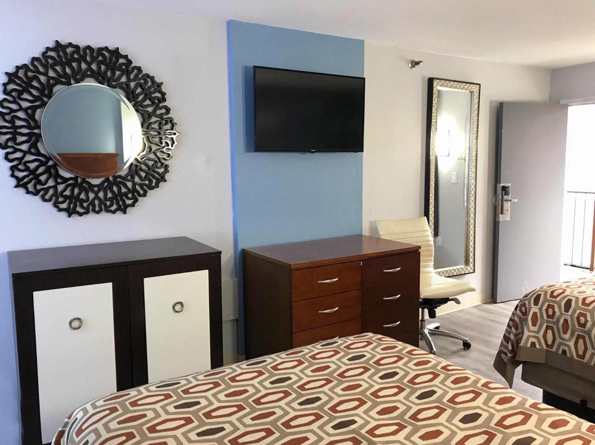 Double Room with Two Double Beds - Non-Smoking - Photo 1