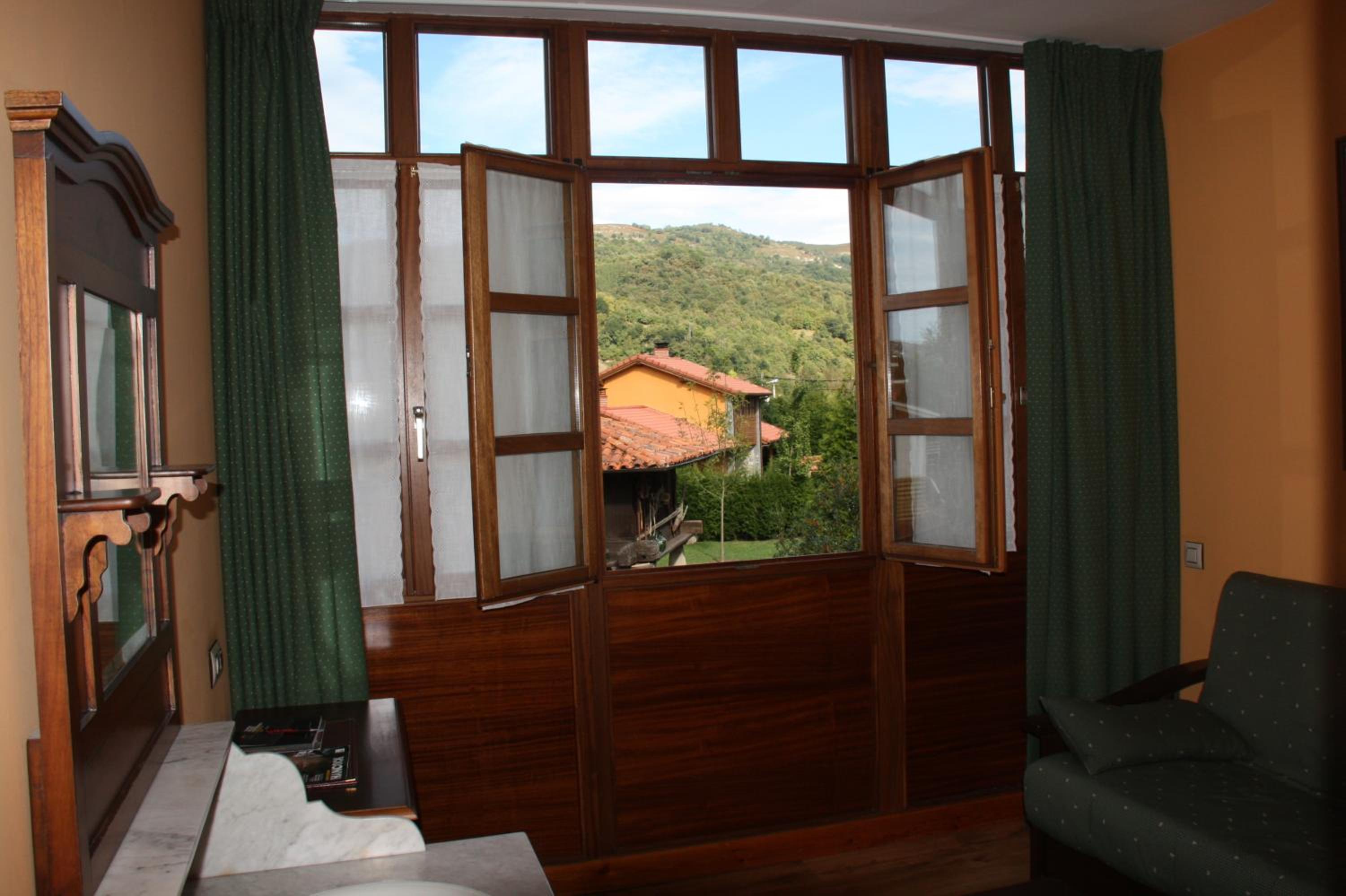 Double or Twin Room photo 2