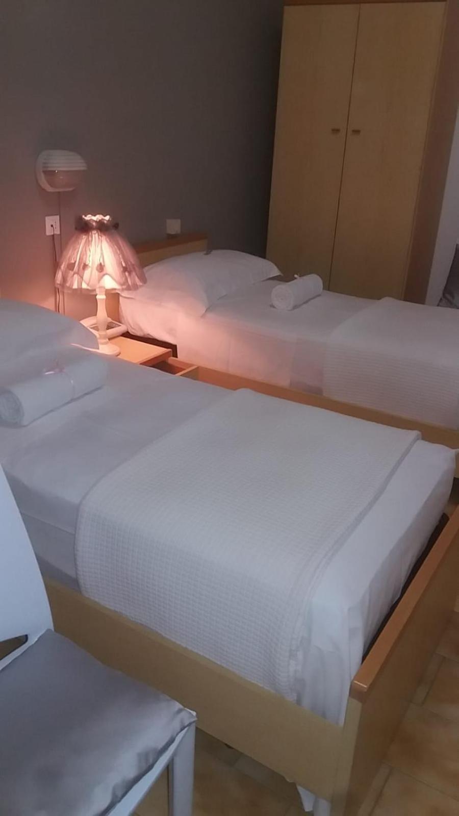 Double Room - Photo 17