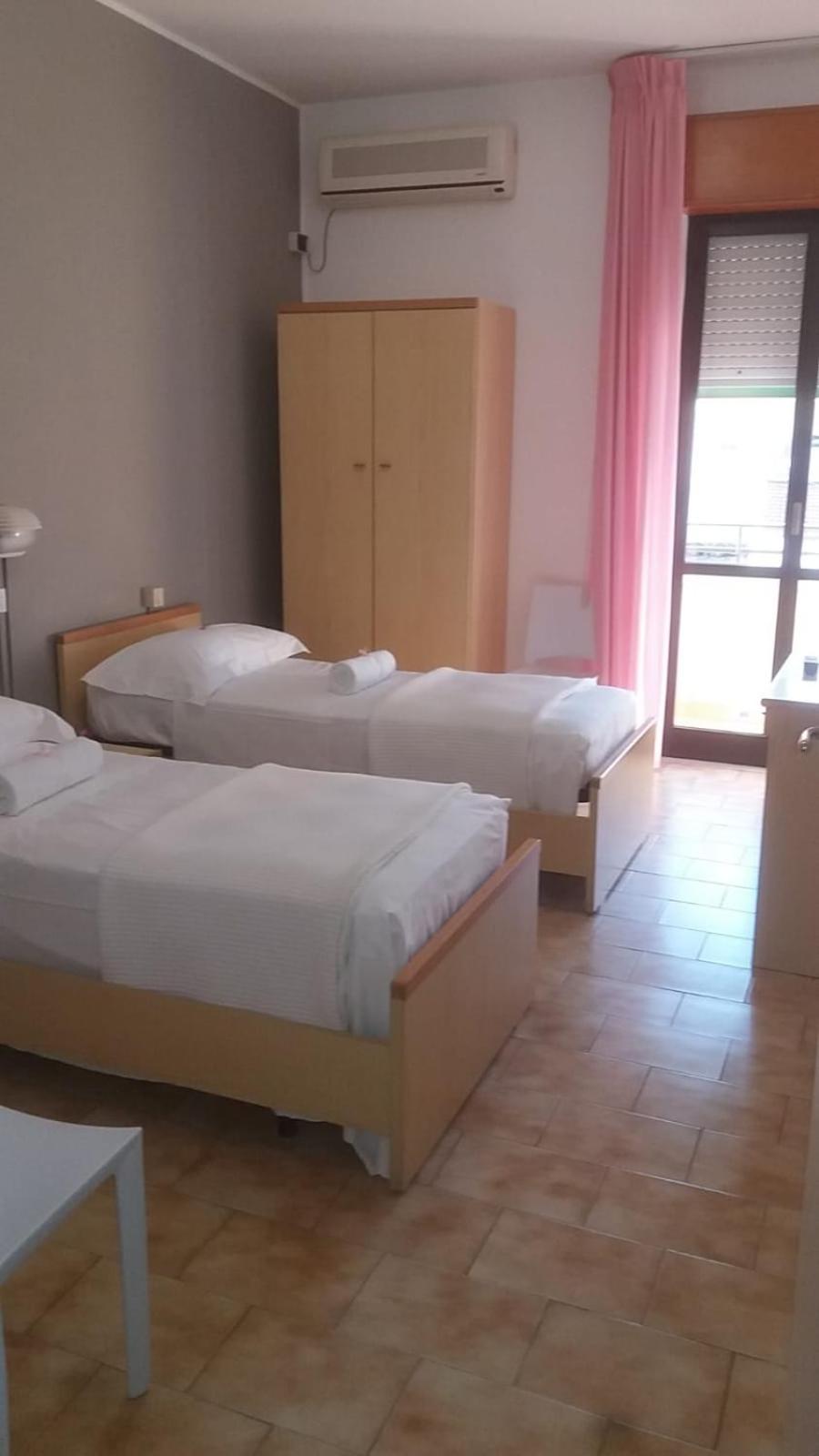 Double Room - Photo 24