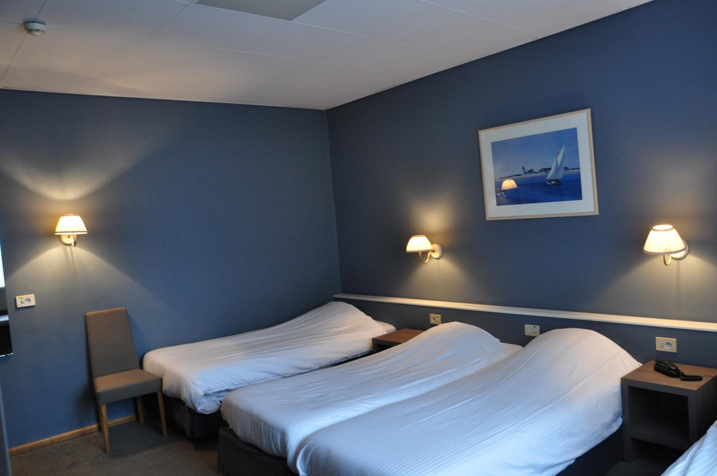 Standard Quadruple Room - Photo 6