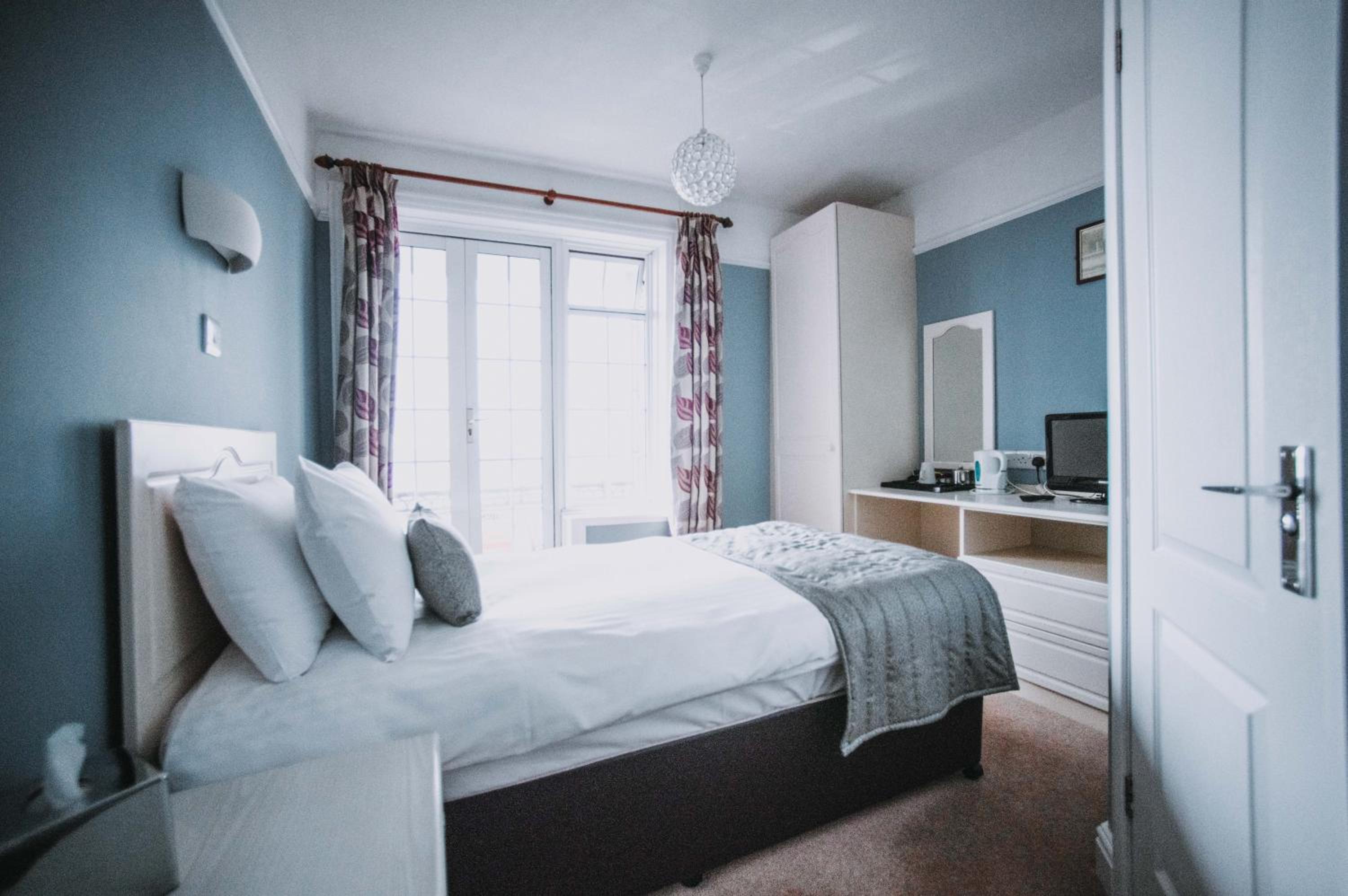 Single with sea view and balcony photo 1