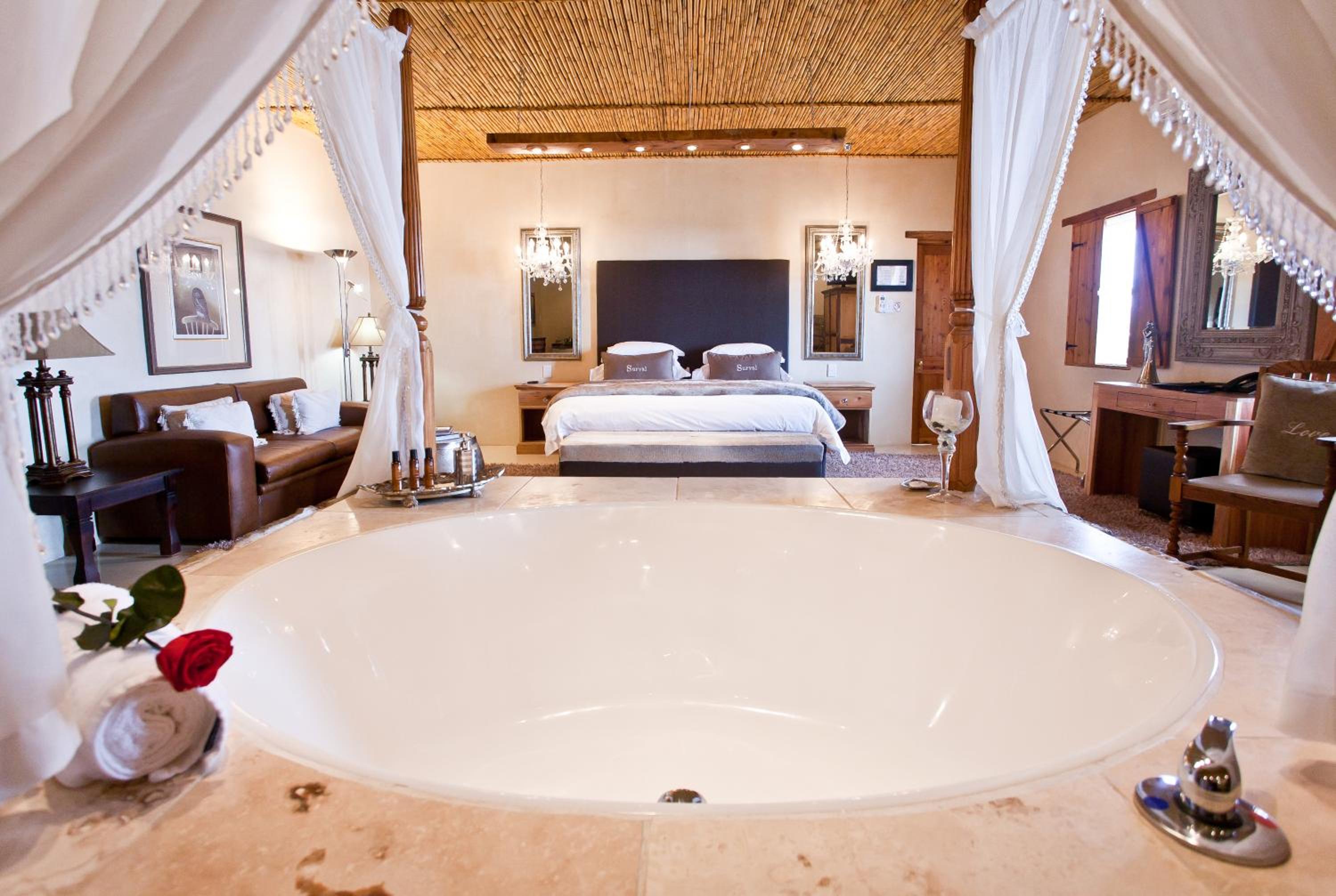 Honeymoon Suite photo 2