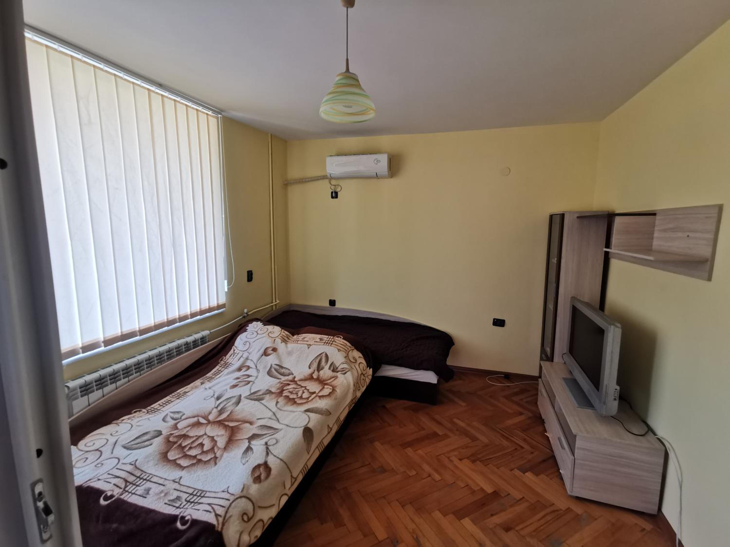 Two-Bedroom Apartment - Photo 2