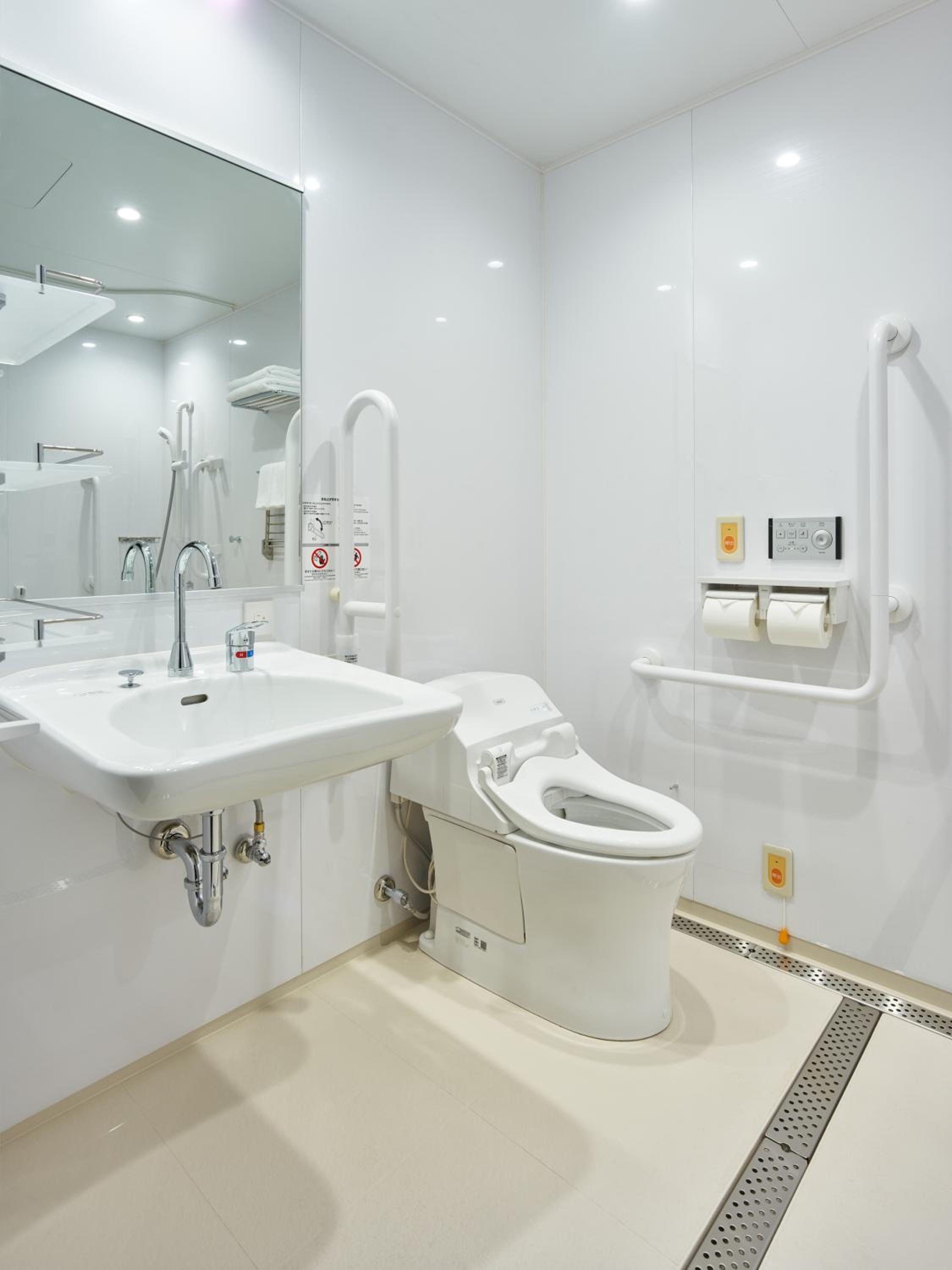 Accessible Double Room photo 3