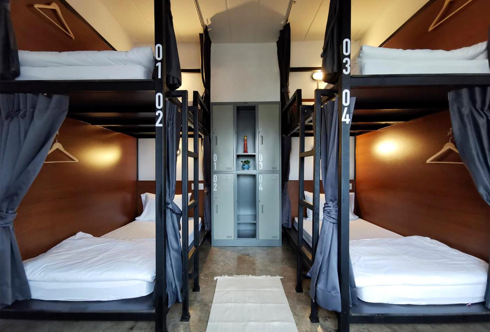 Bed in 4-Bed Mixed Dormitory Room photo 2