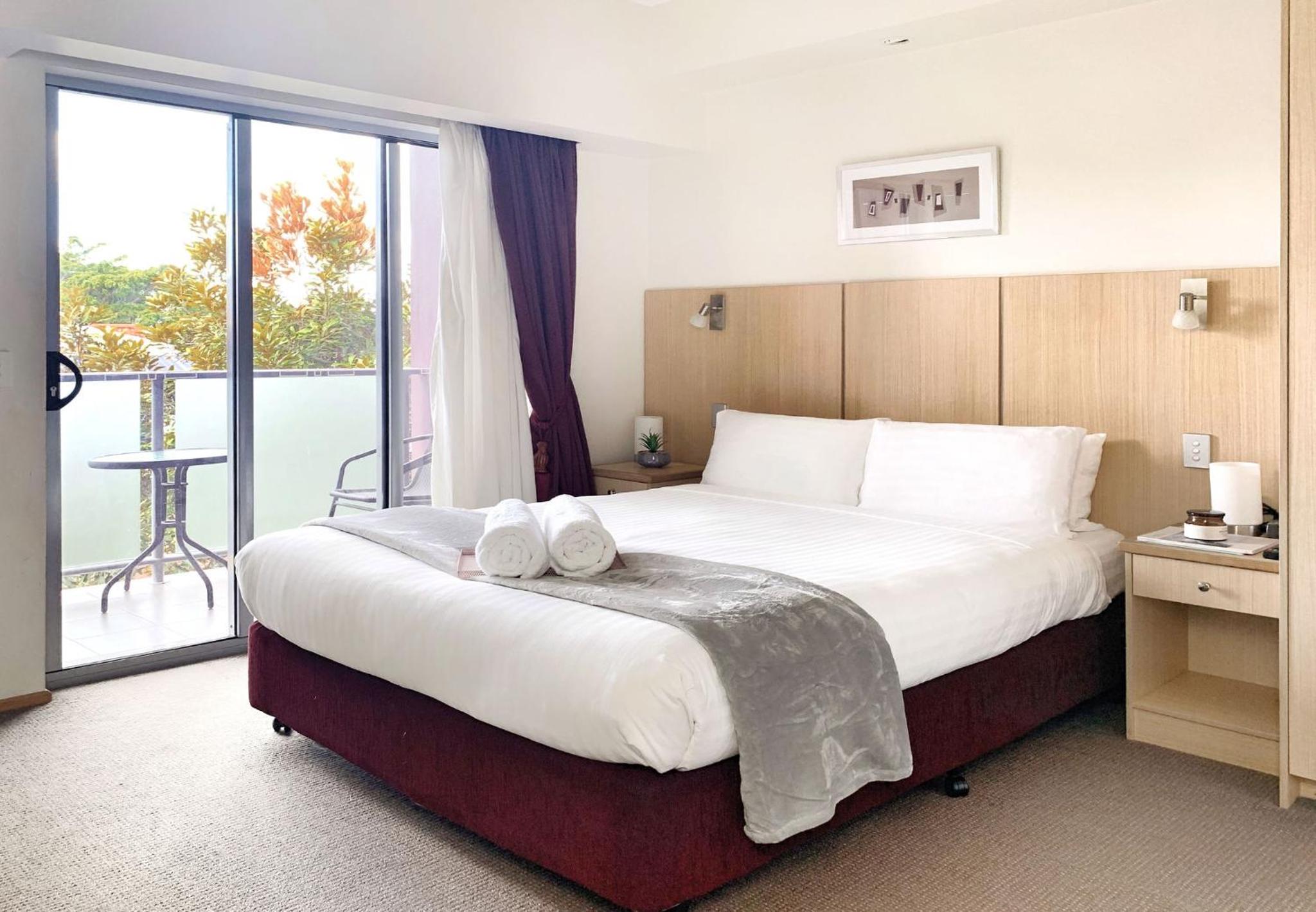 Deluxe Queen Room - Photo 1