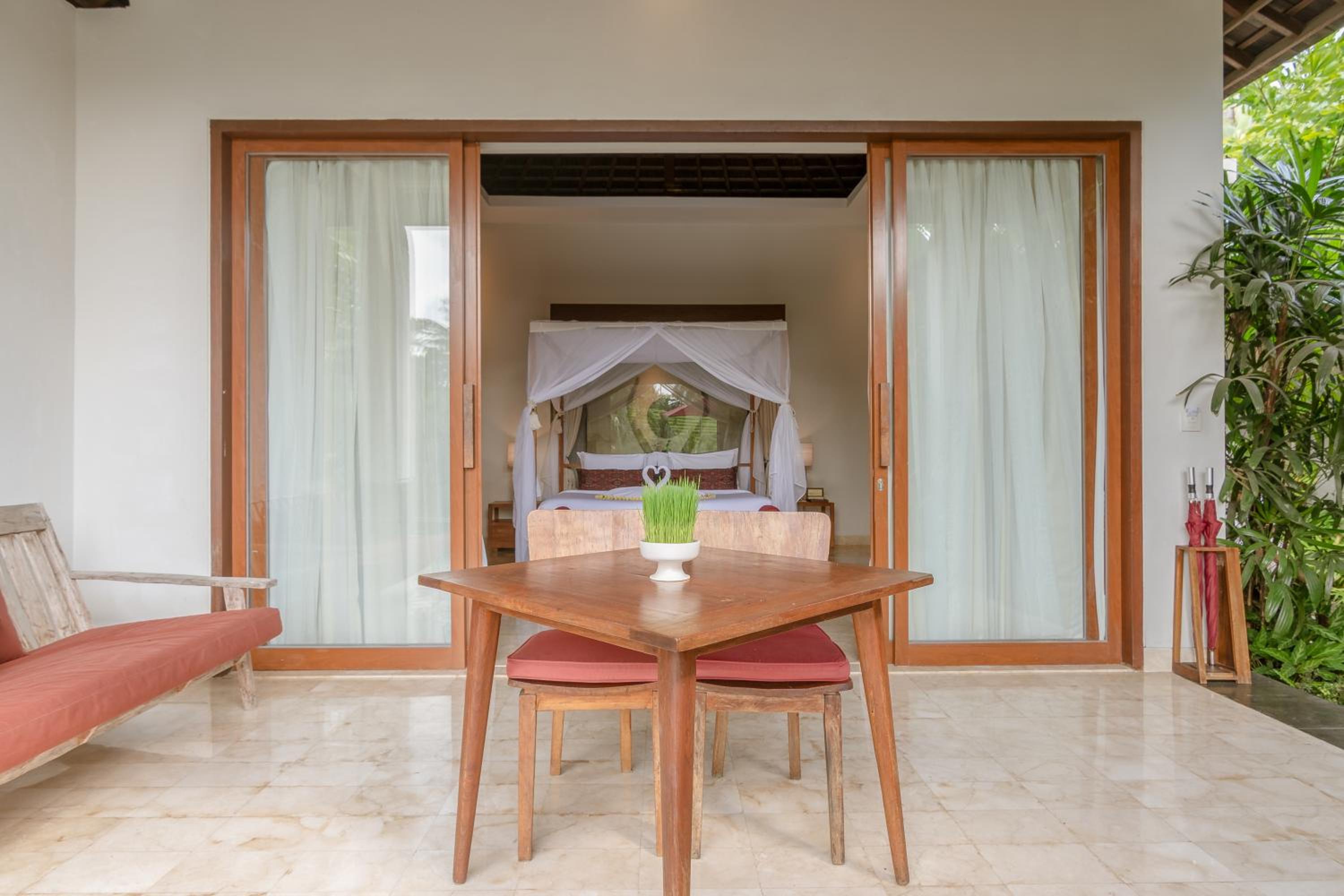 One-Bedroom Royal Pool Villa with Rice Terrace View photo 2