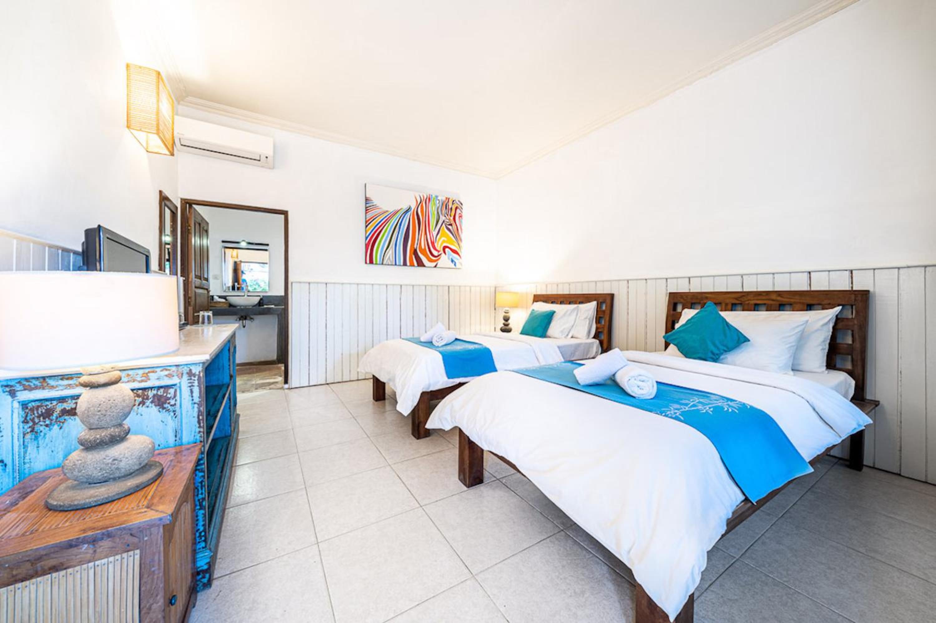 Standard Twin Room - Photo 1