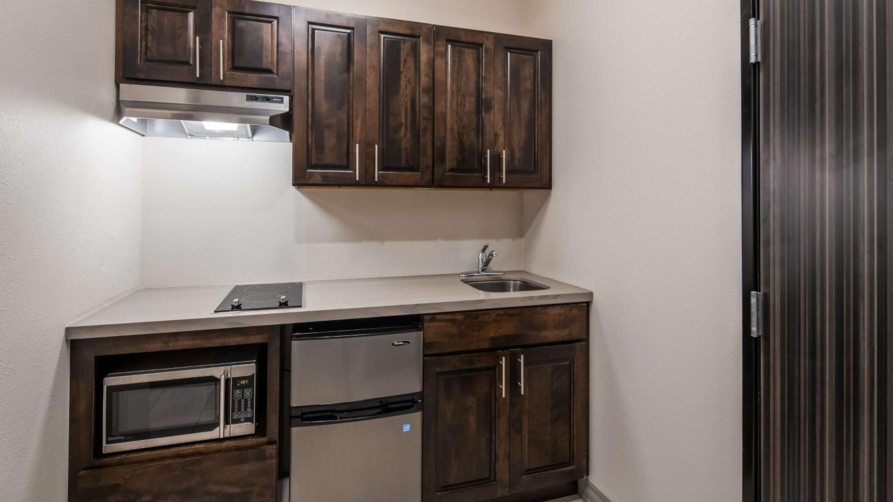 King Suite with Kitchenette photo 3