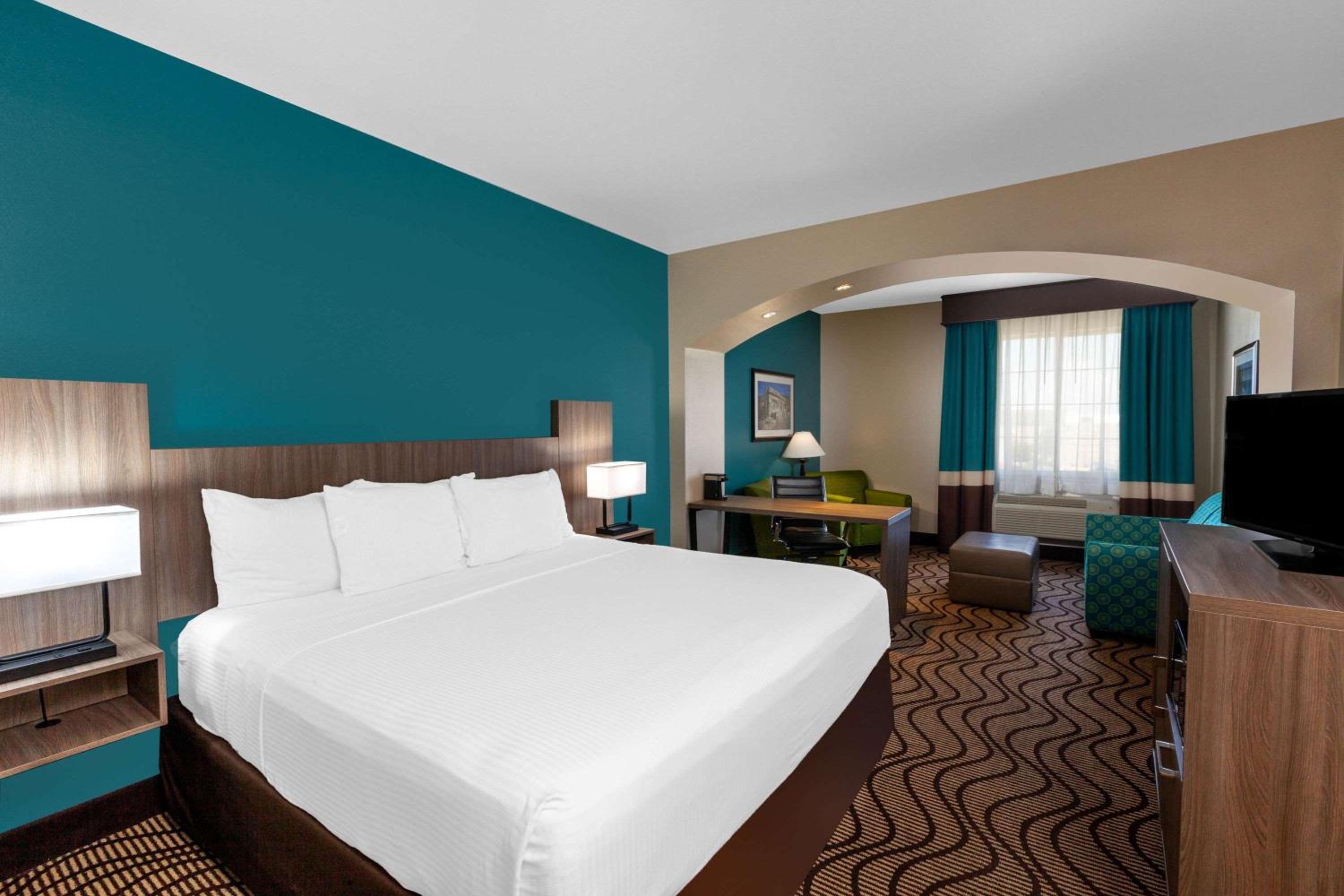 Executive King Room - Photo 4