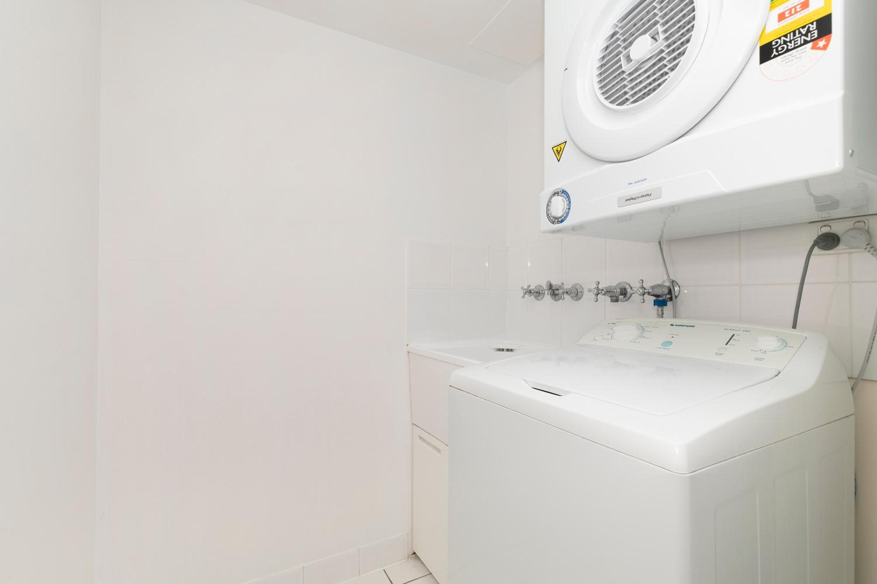One-Bedroom Apartment thumbnail 6
