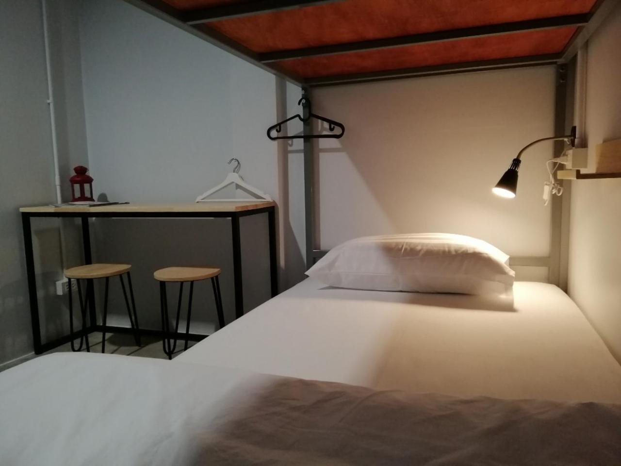 Standard Twin Room With Shared Bathroom photo 3