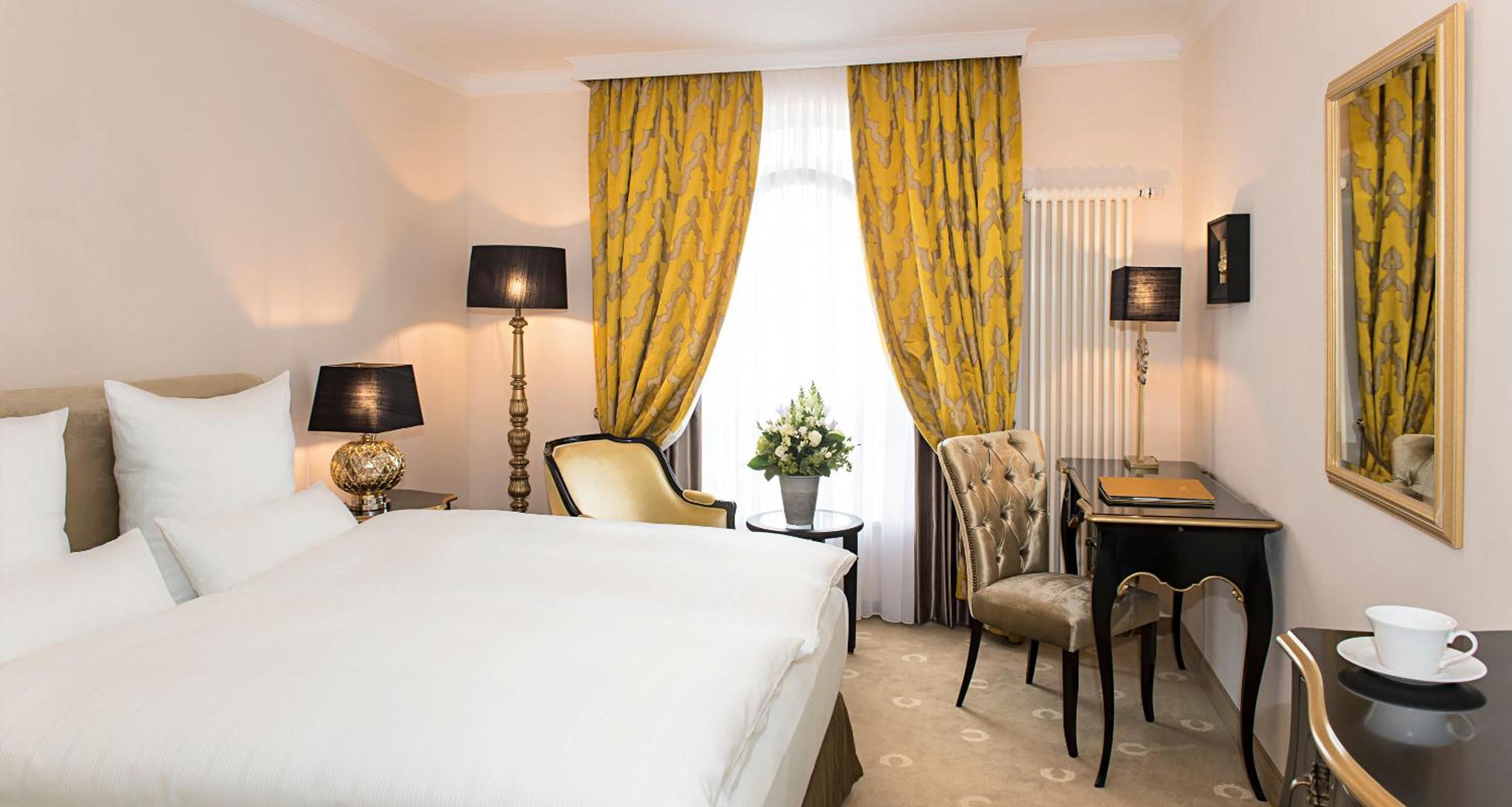 Classic Room - Photo 5
