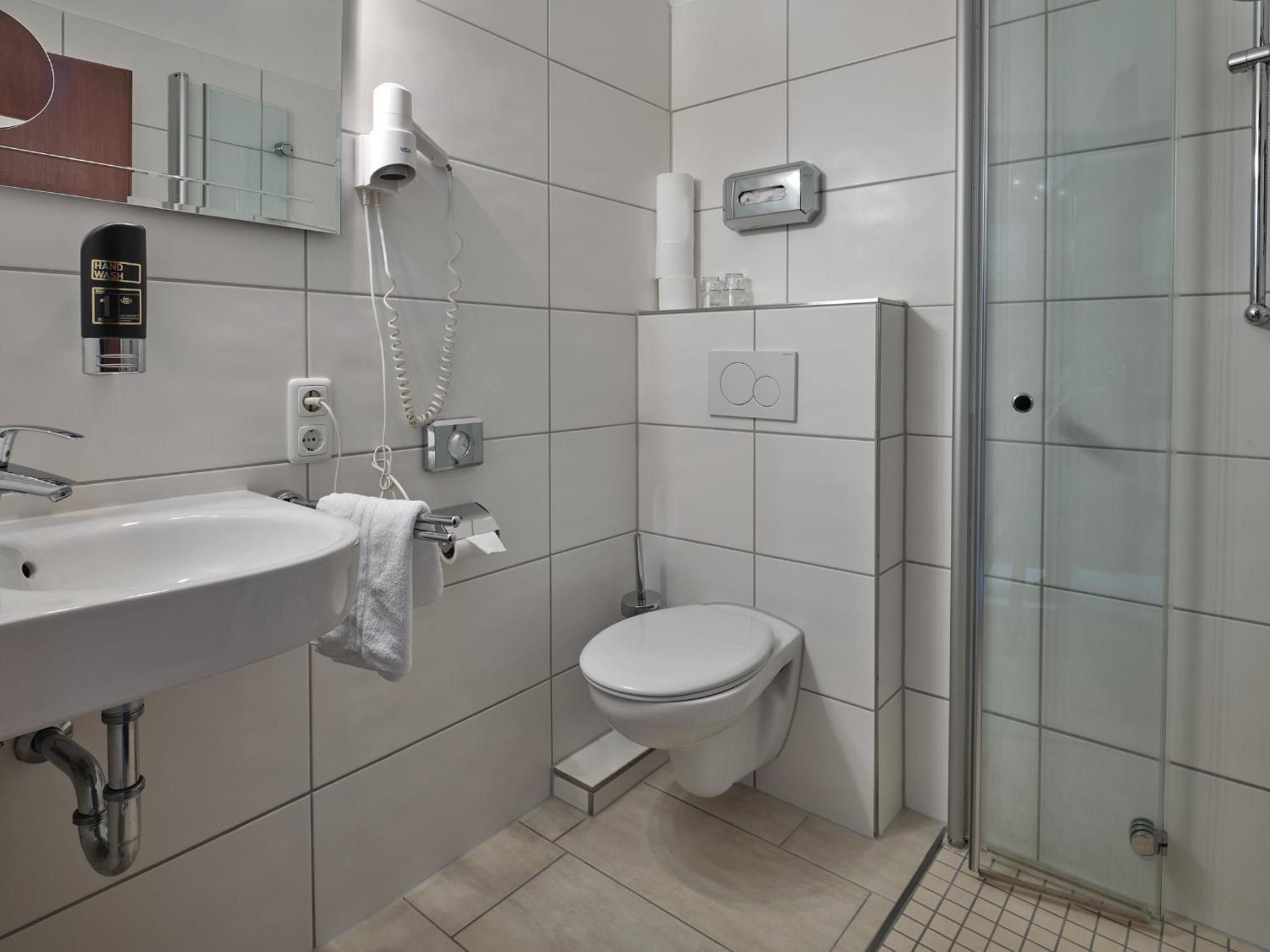 Standard Double Room photo 3