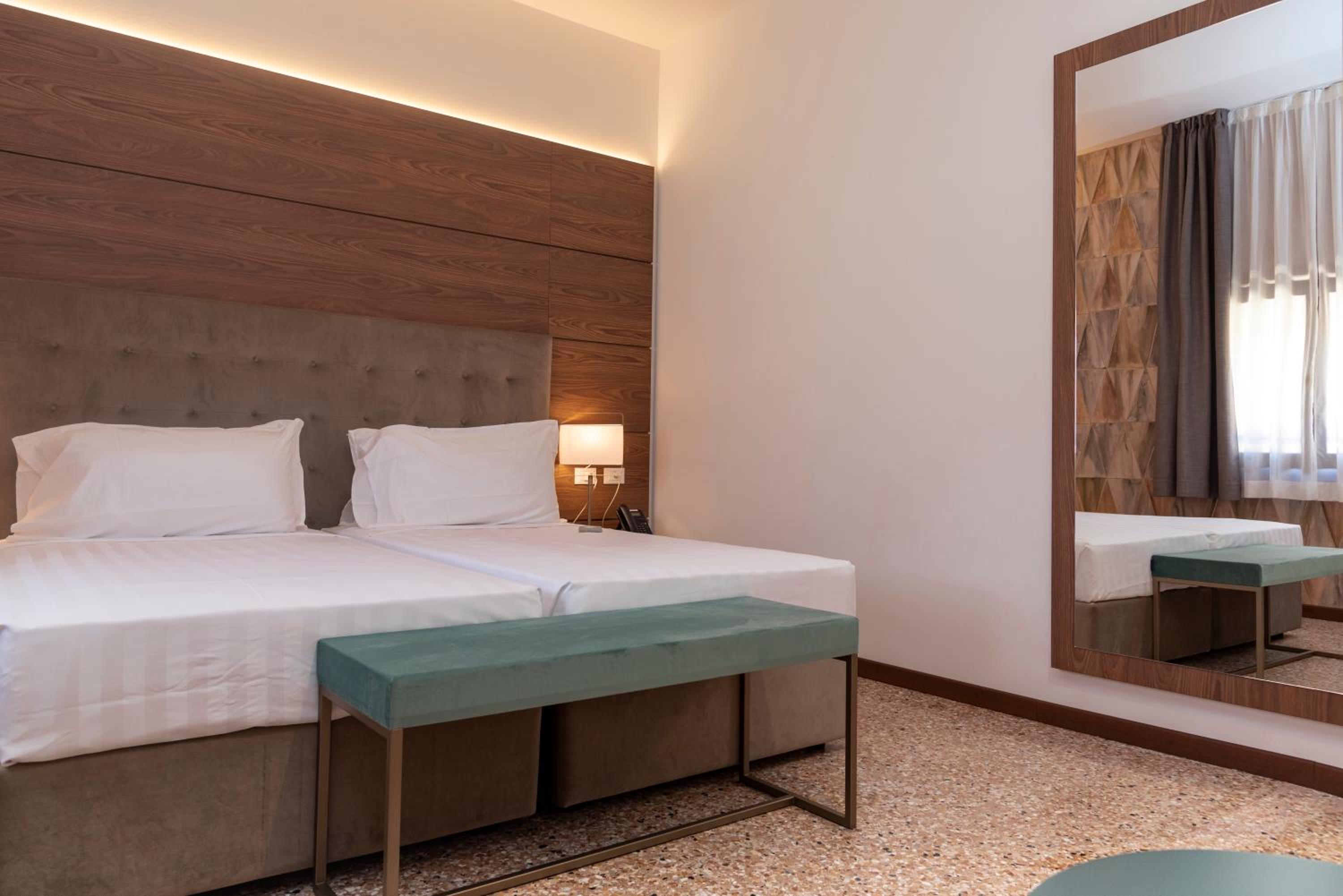Junior Suite - Photo 6