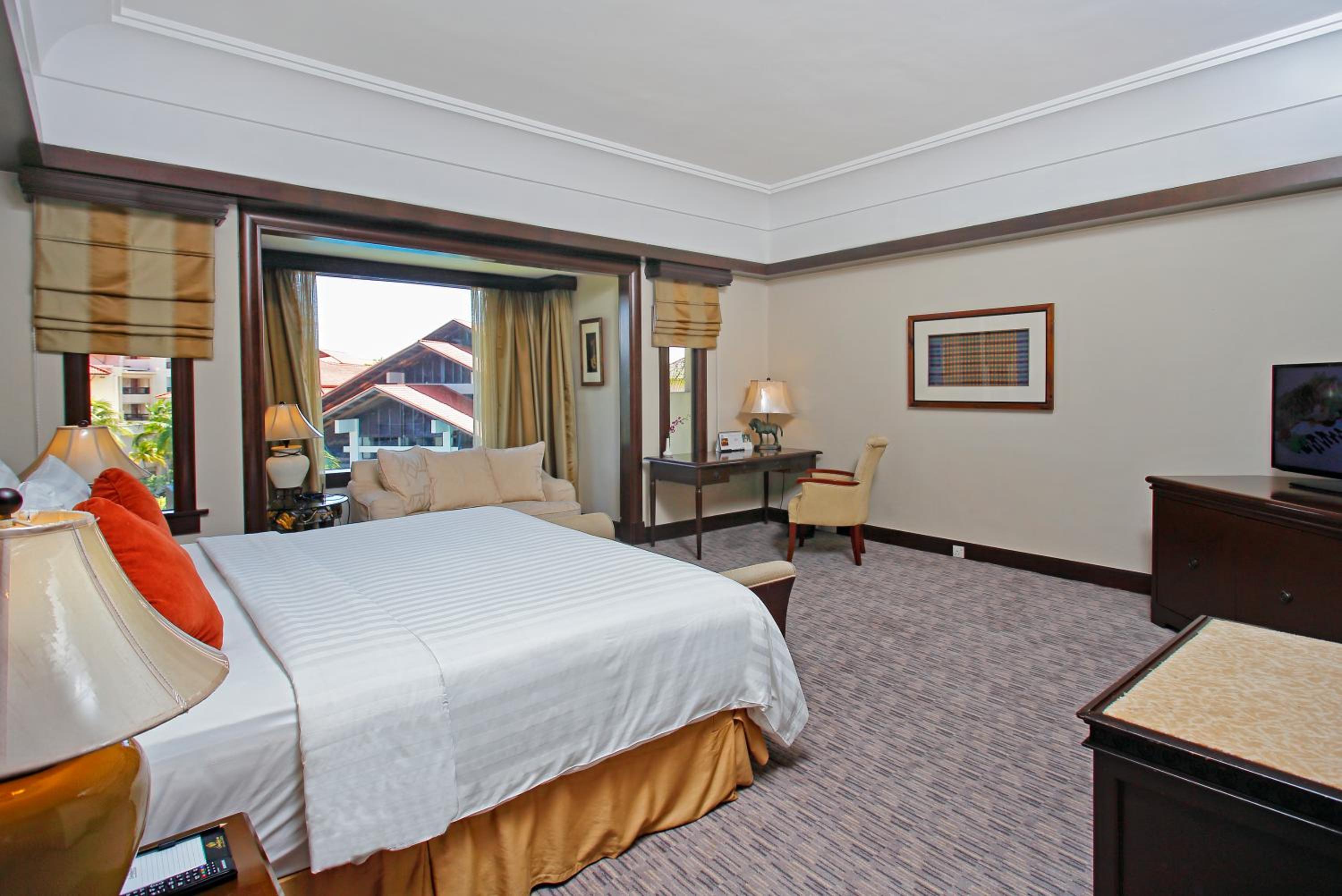 Magellan Club Suite King - Photo 3