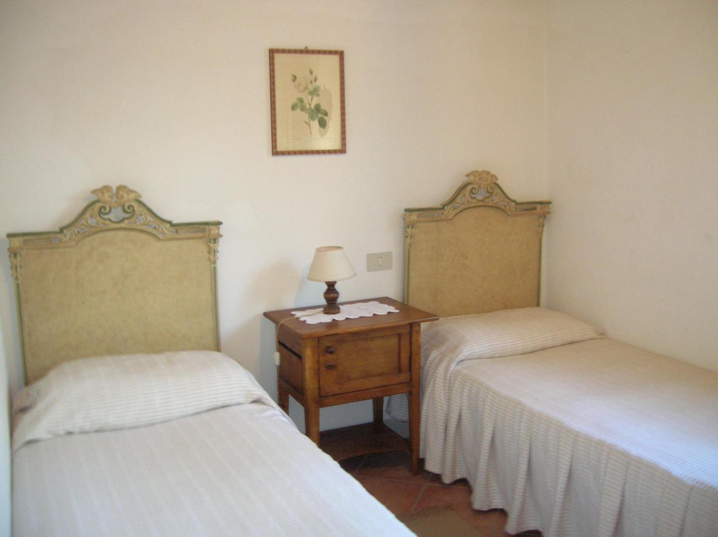 Two-Bedroom Apartment with Garden photo 1