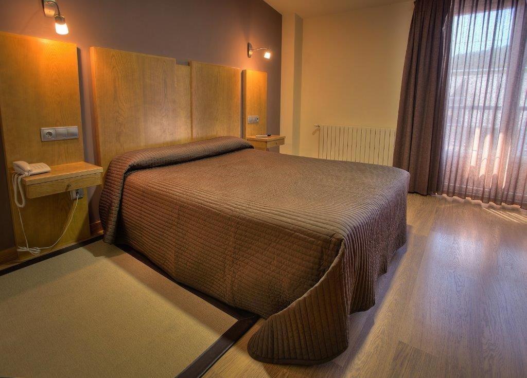 Twin Room - Photo 7