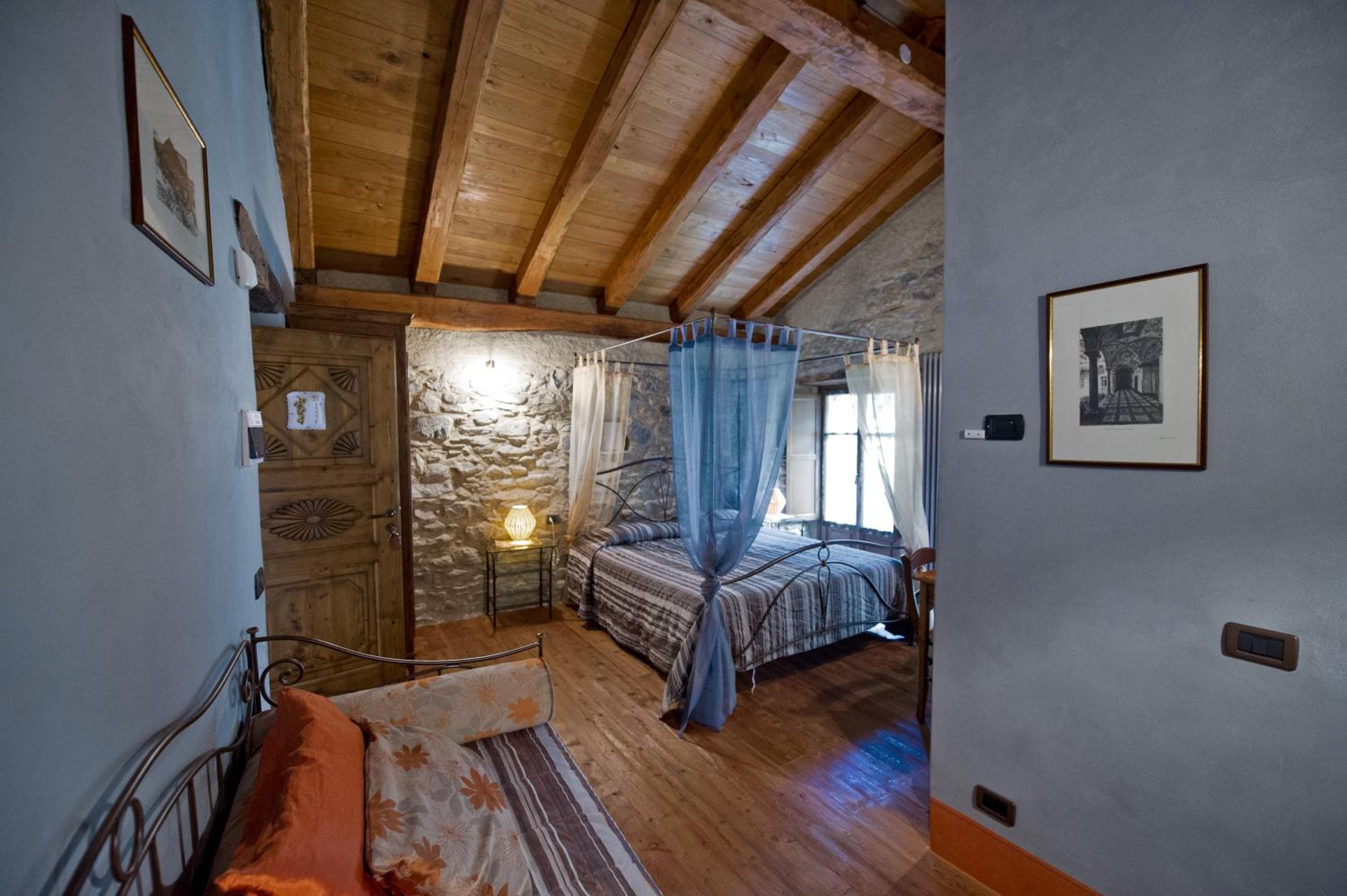 Suite with Garden View - Photo 2