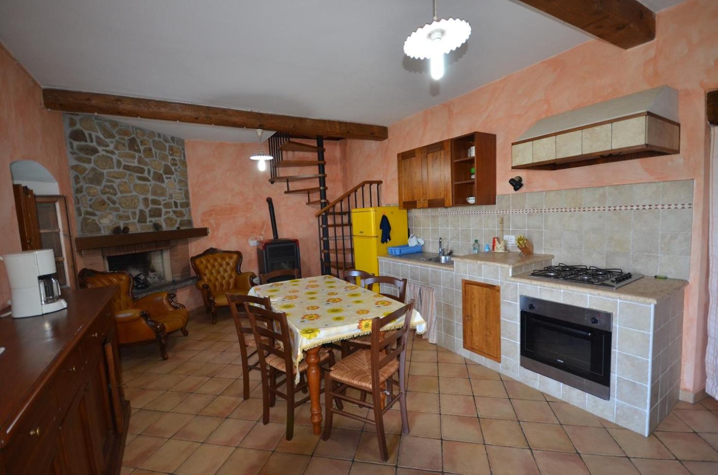 Two-Bedroom House - Photo 8