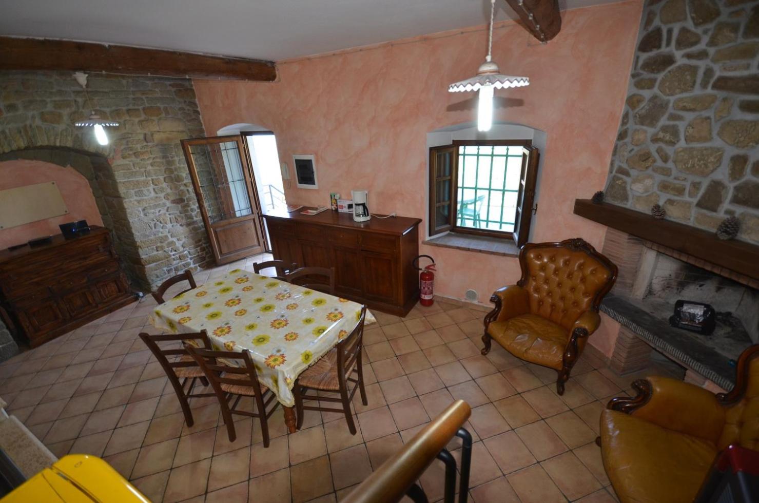 Two-Bedroom House - Photo 11