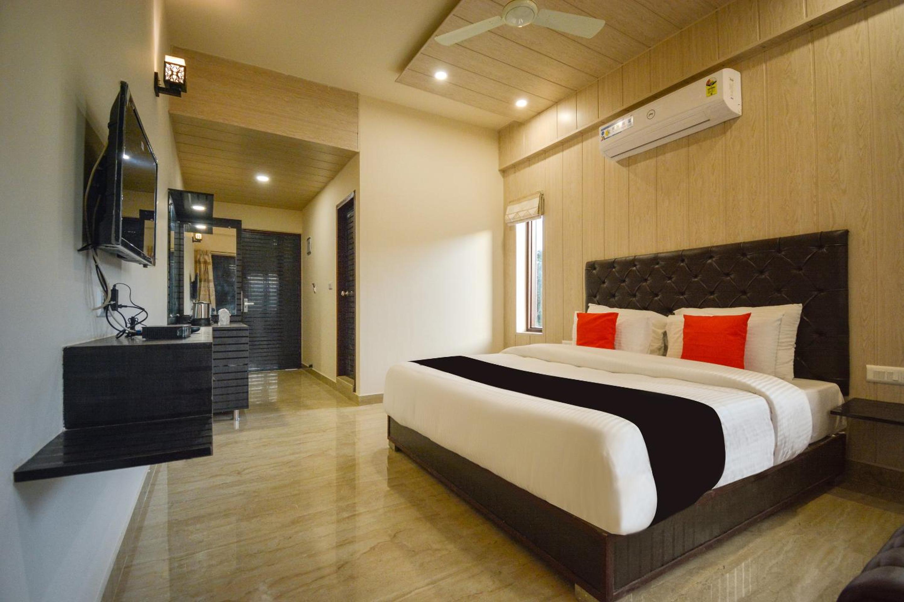 Queen Room With Balcony photo 3