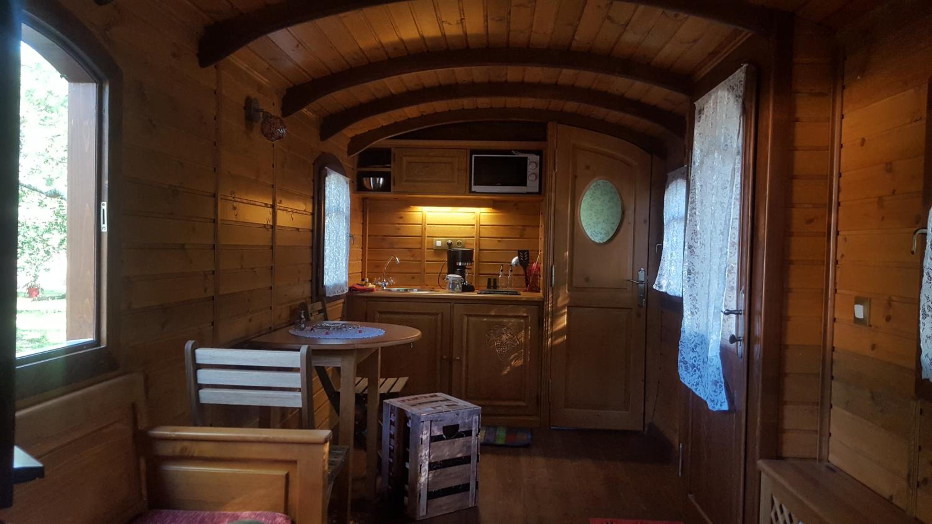 One-Bedroom House photo 2
