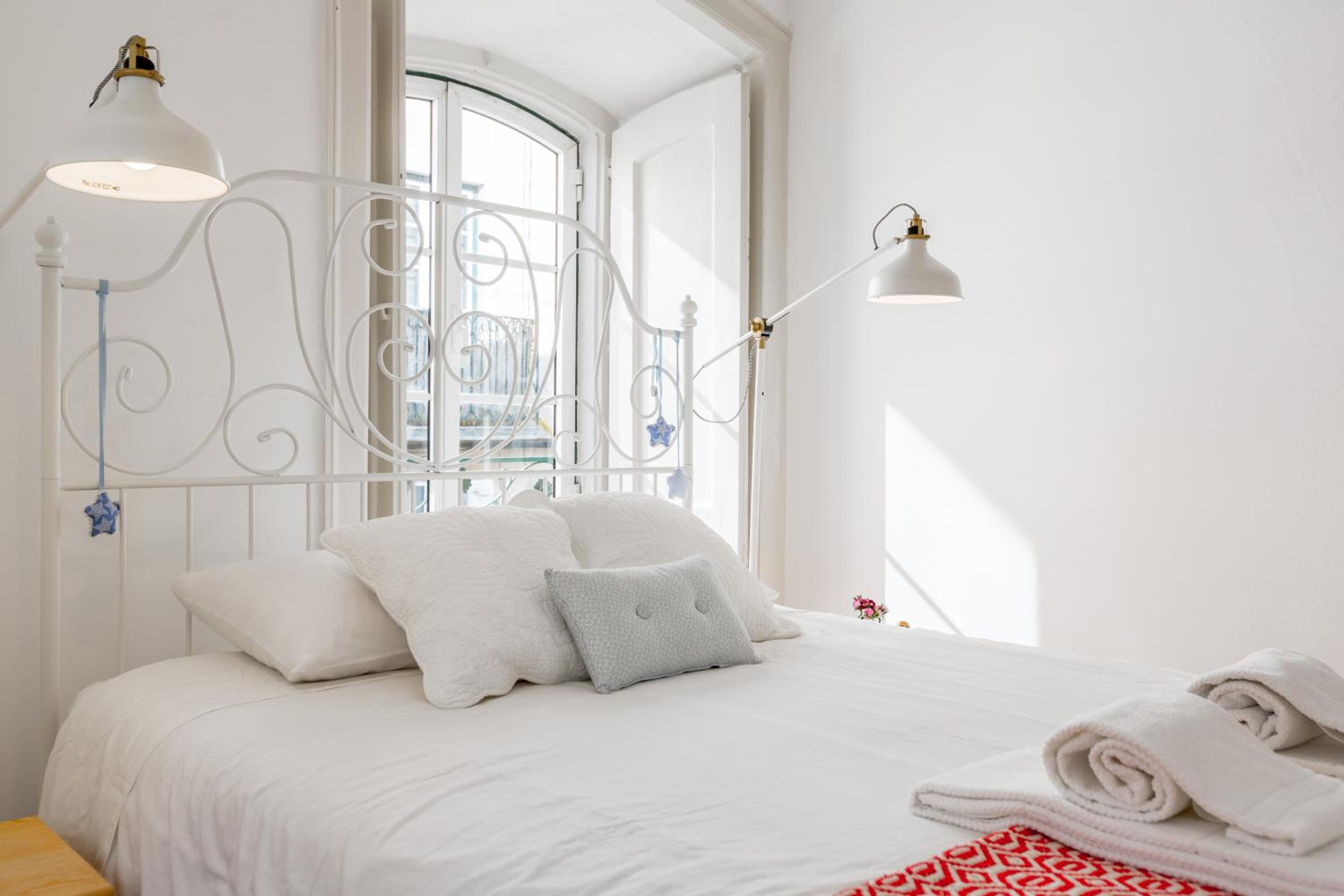 Two-Bedroom Apartment - Photo 11