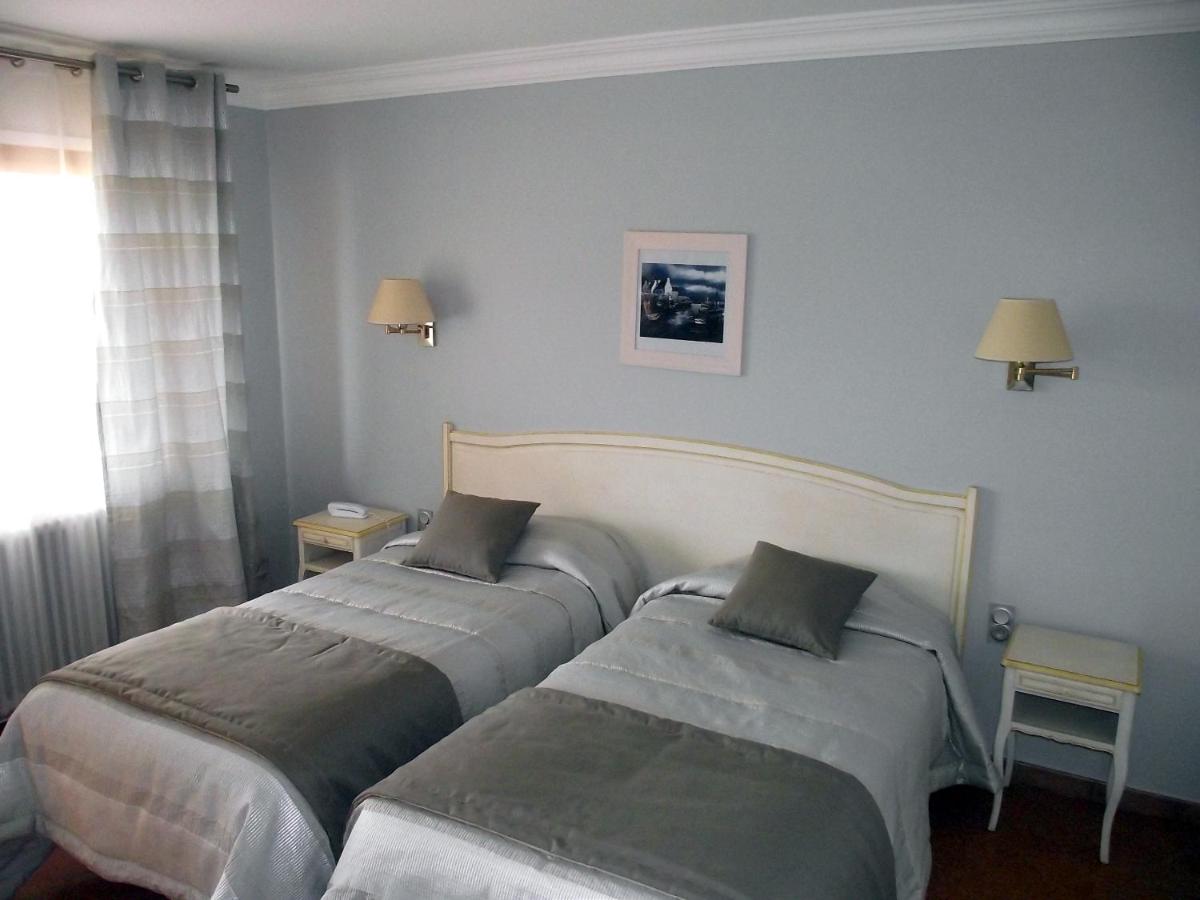 Twin Room with Garden View photo 3
