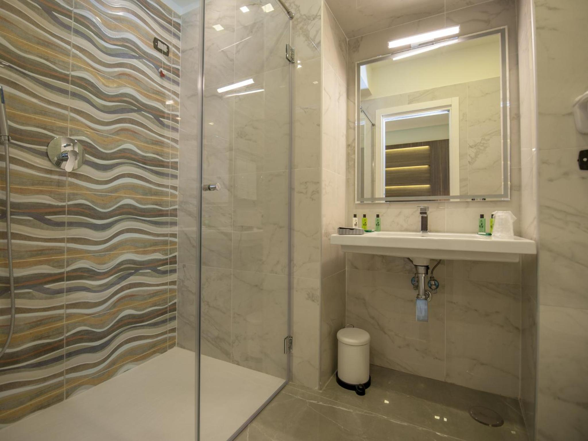Double Room - Photo 3