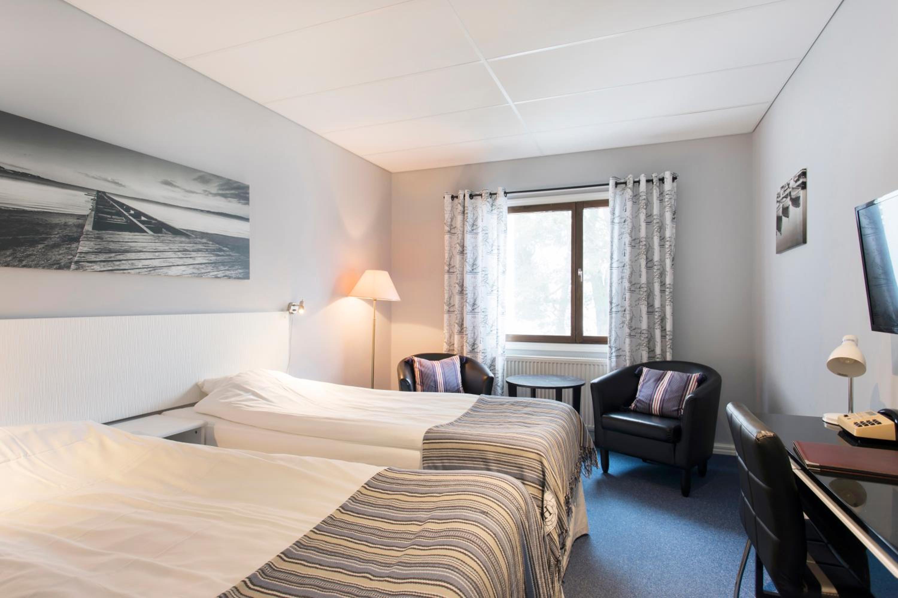 Twin Room - Photo 1