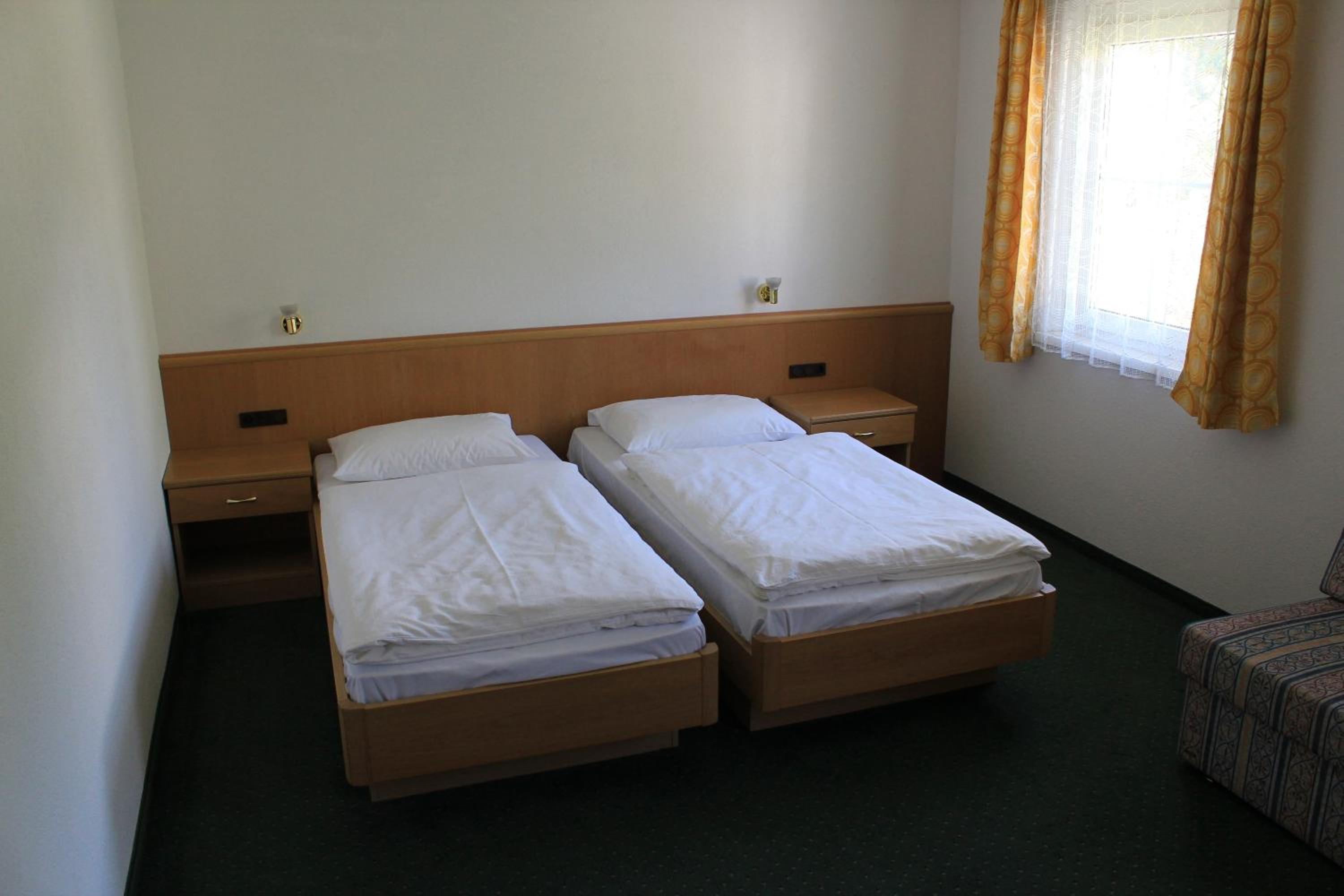 Double or Twin Room - Photo 7