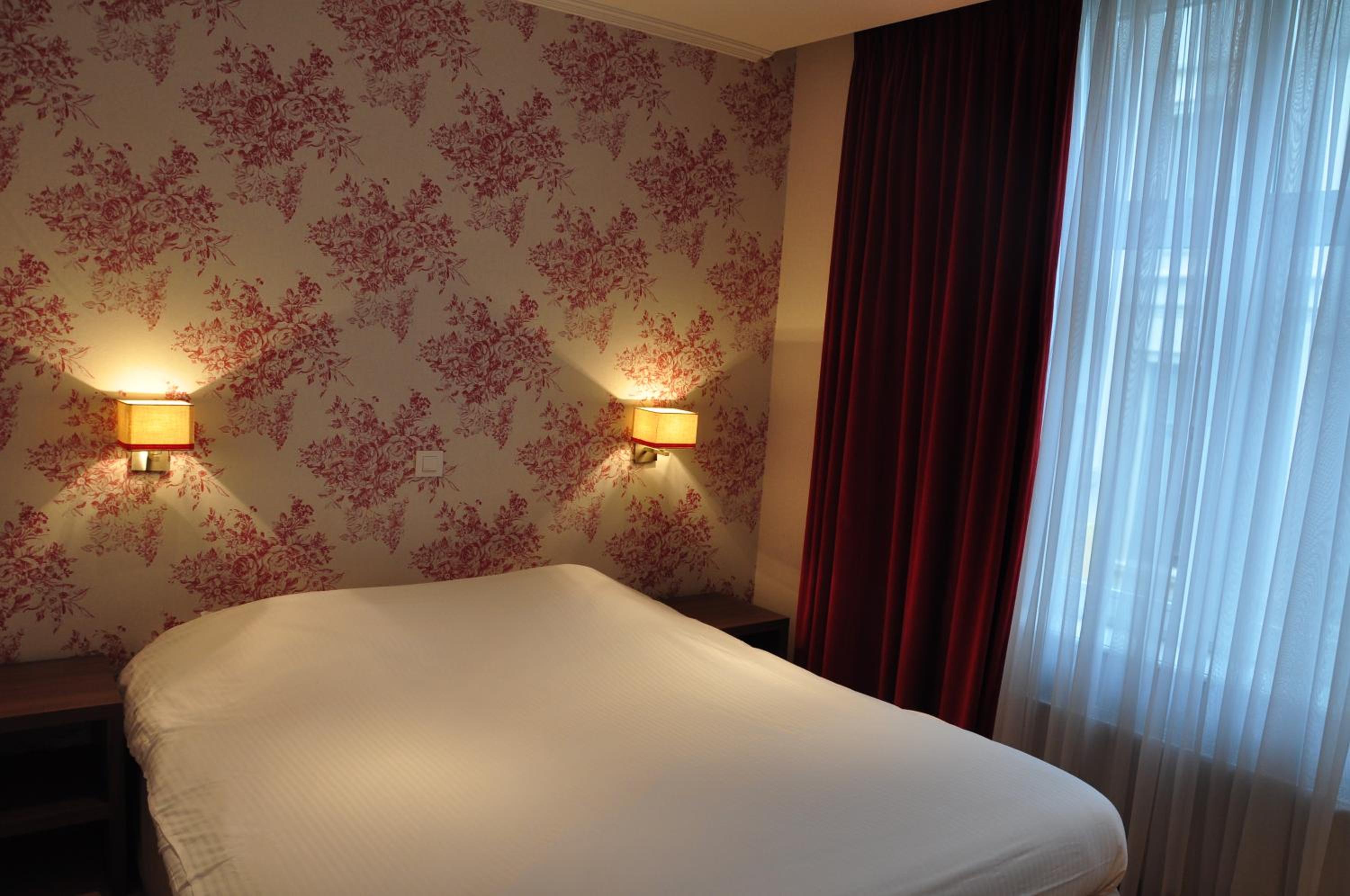 Small Comfort Room - Photo 3