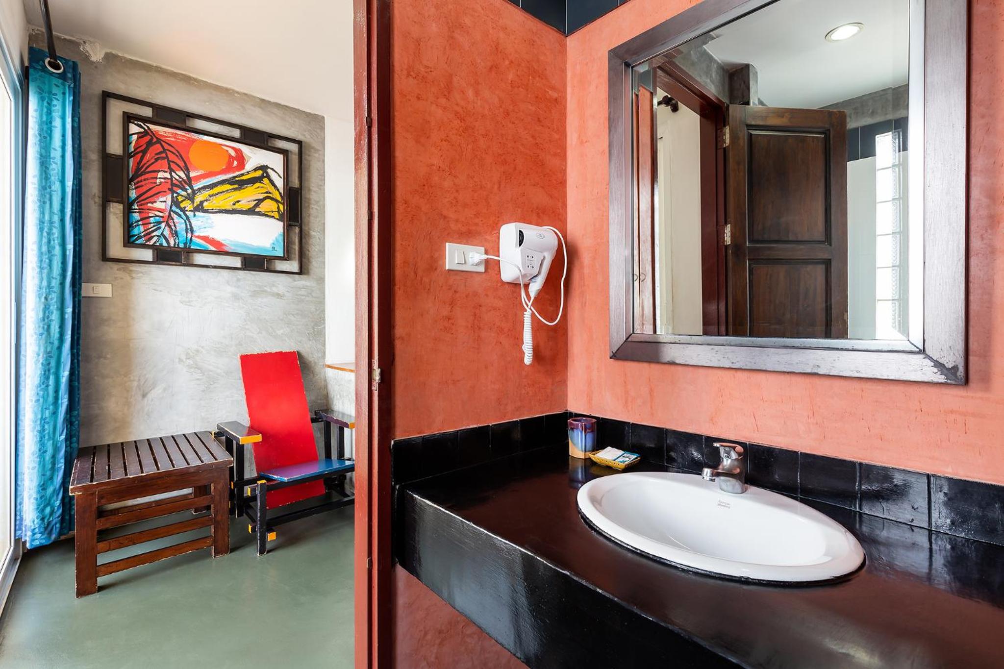 Double Room with Balcony - Photo 2