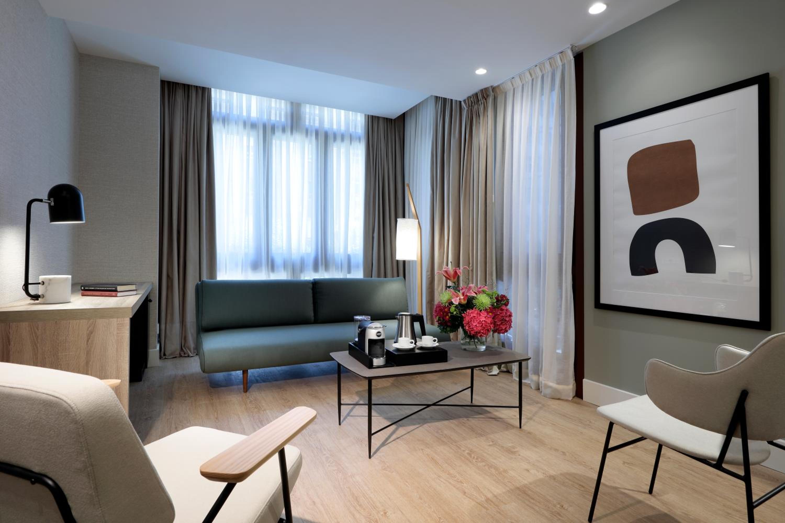 Deluxe Room - Photo 1