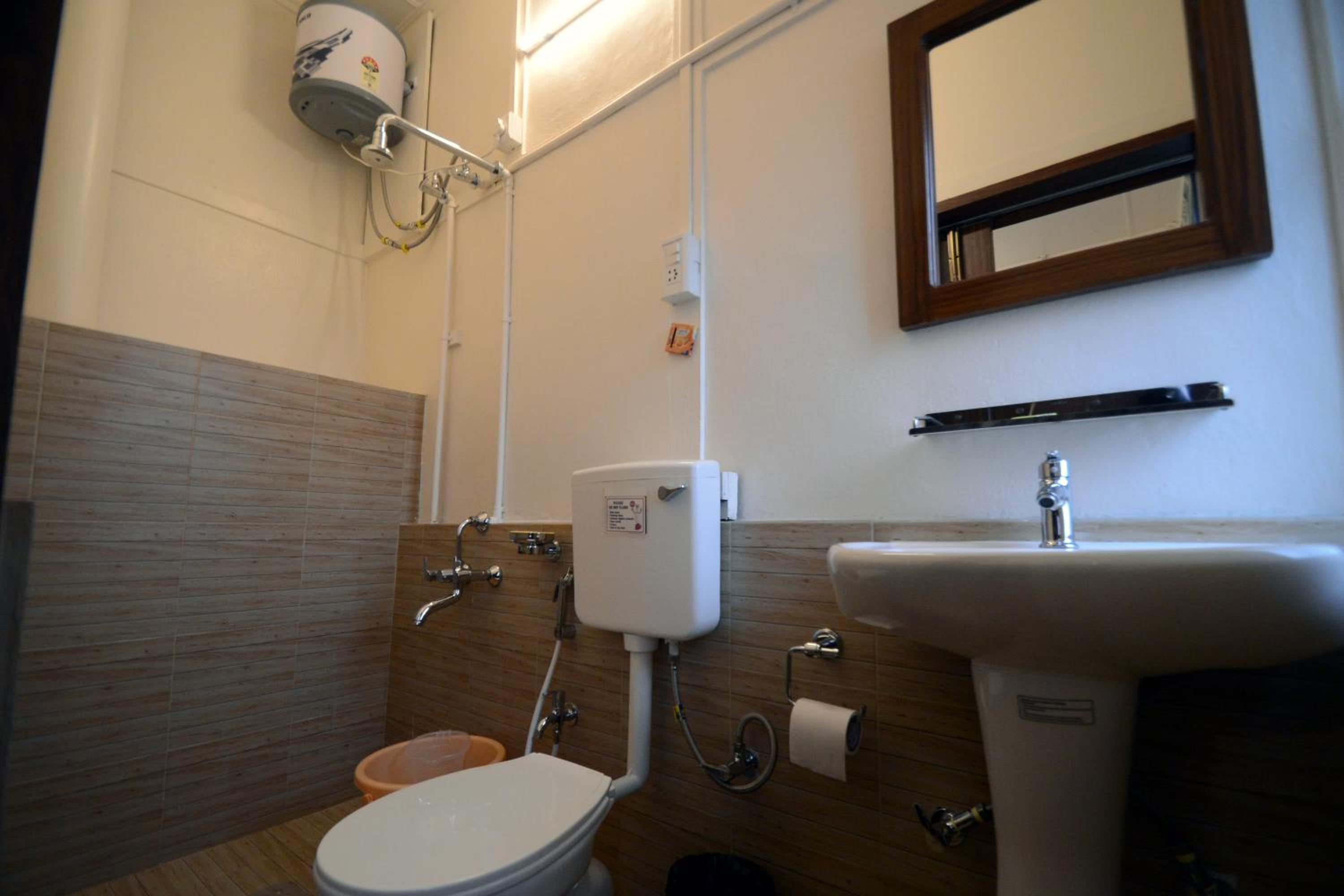 Budget Single Room photo 3