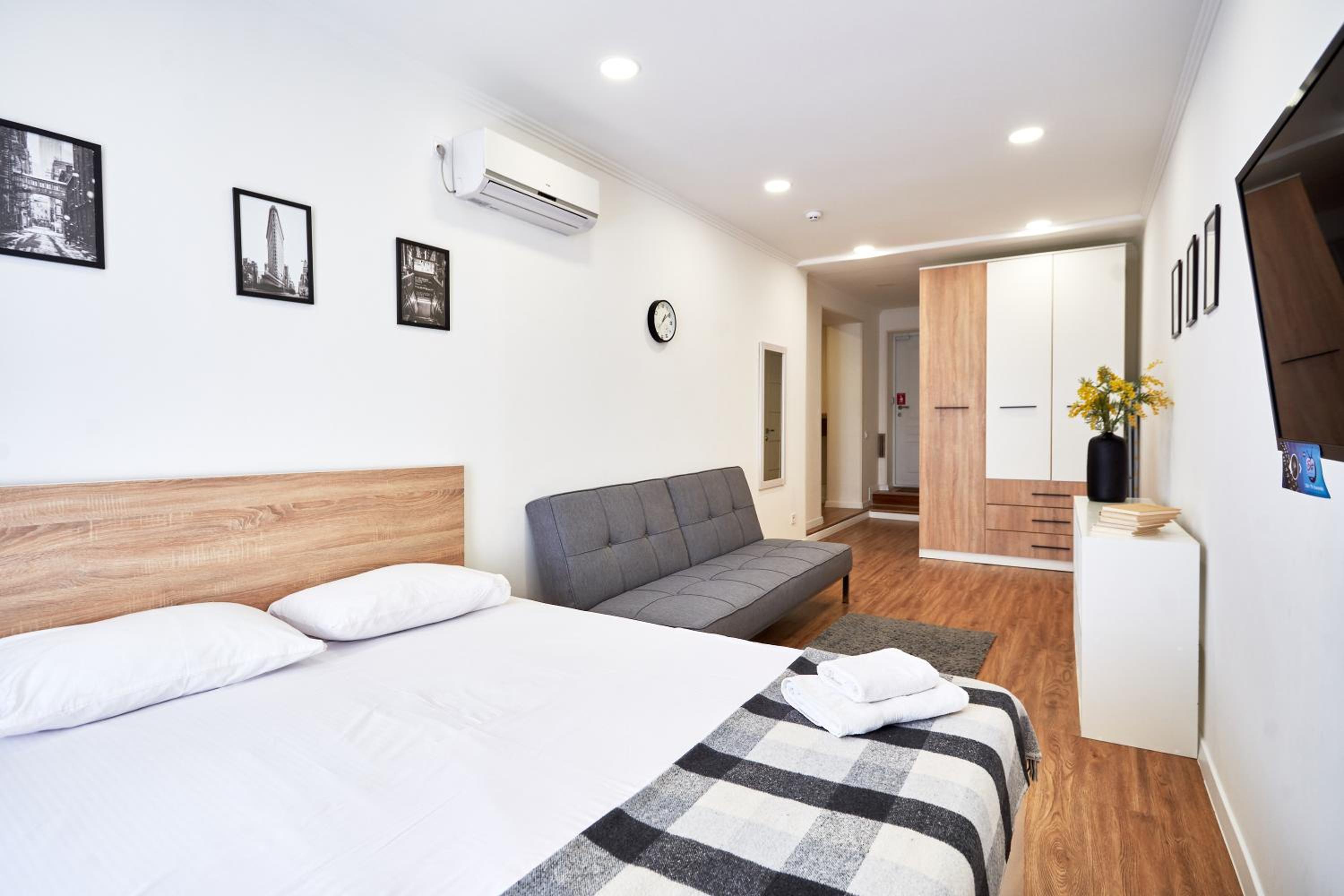 Studio Apartment