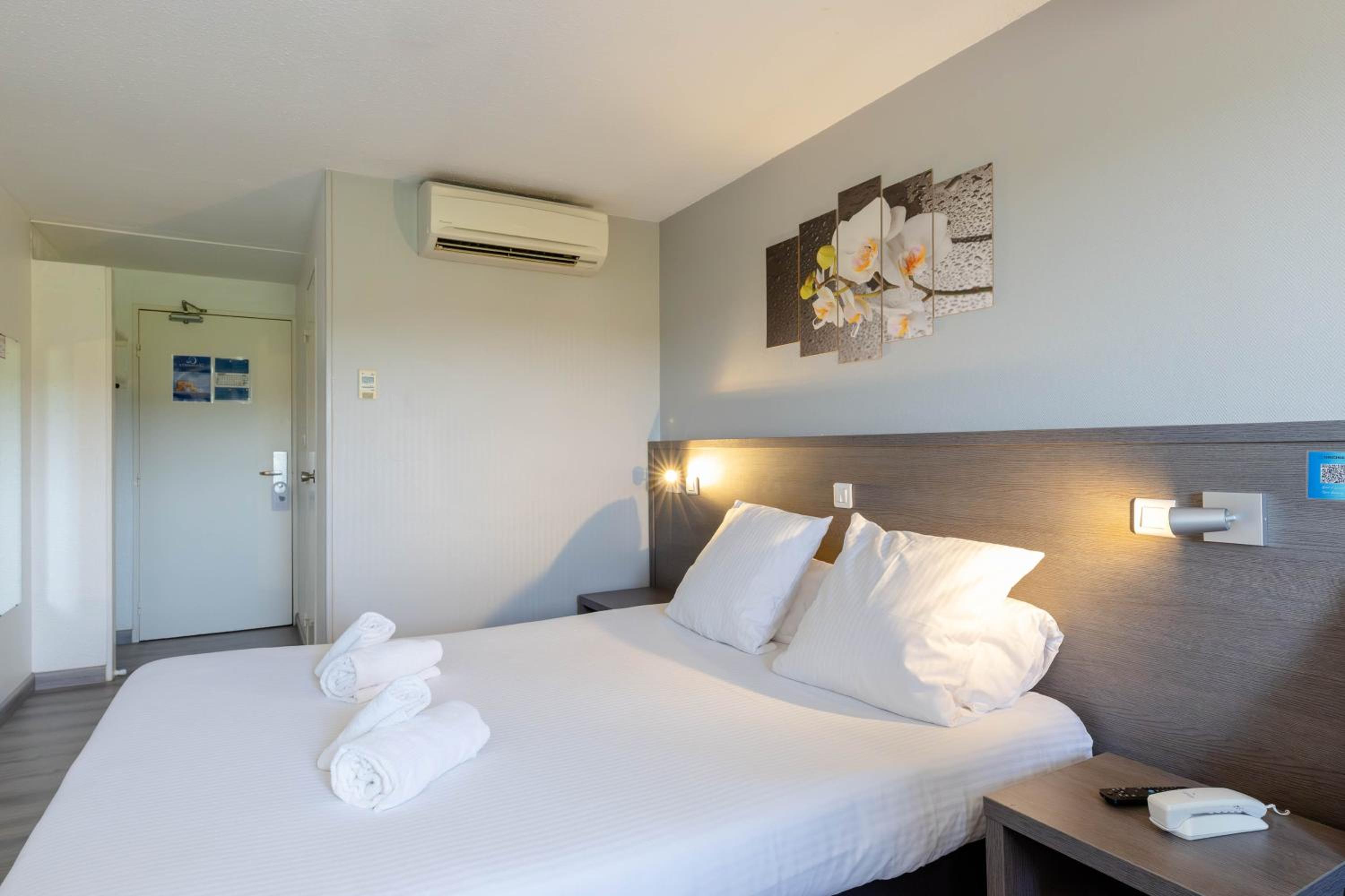 CHAMBRE SUPERIEURE VUE VIGNES 1 A 4 PAX photo 3