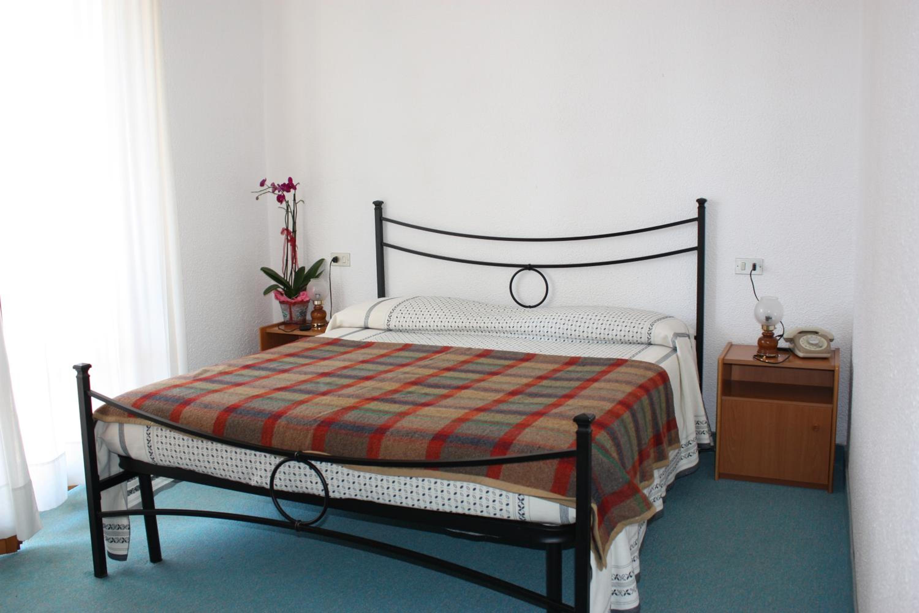 Double Room - Photo 10