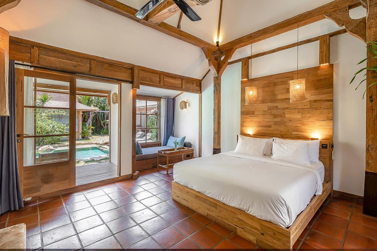 Royal Joglo - Poolside One-Bedroom - Photo 10
