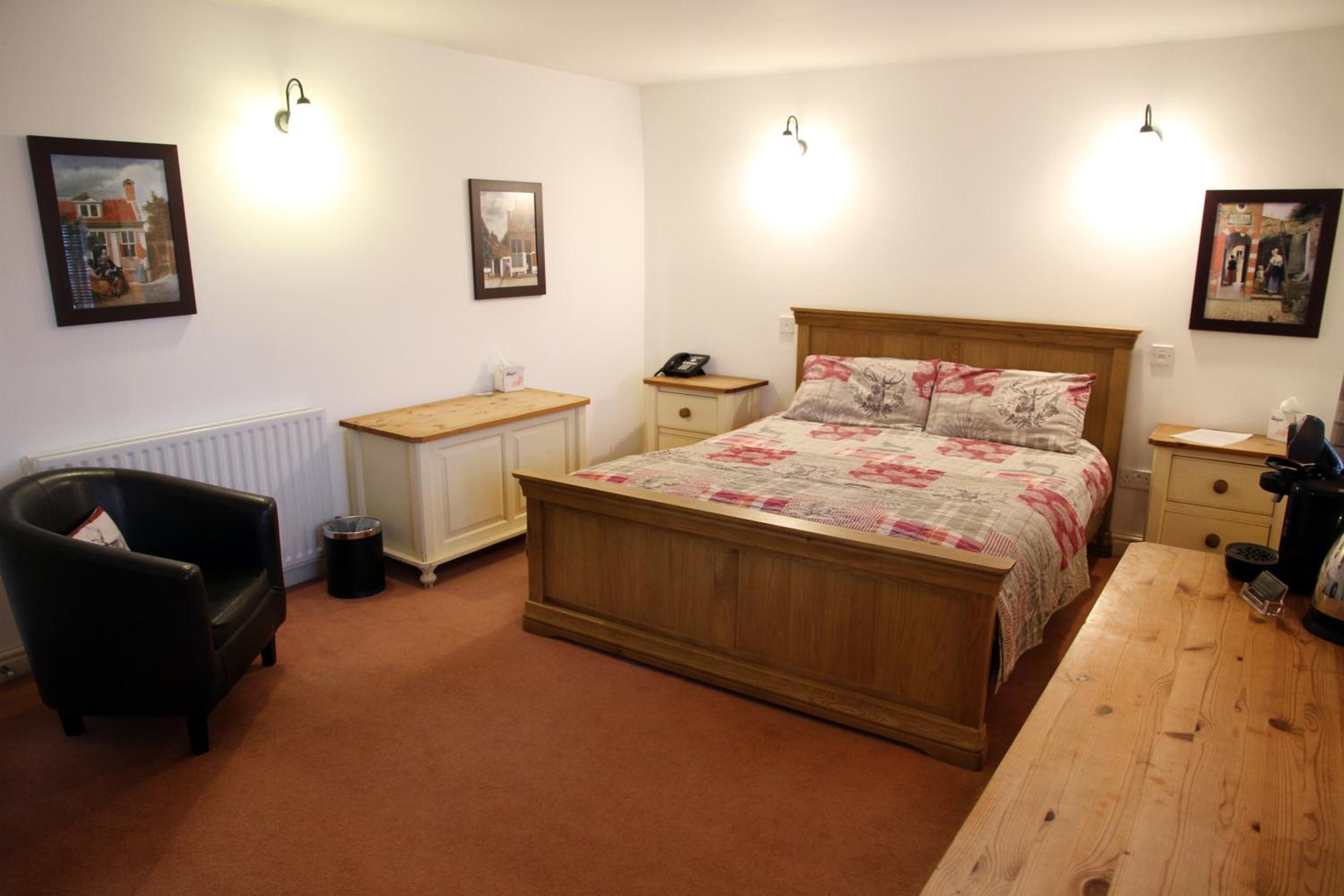 Deluxe Double Room with Shower - Photo 1