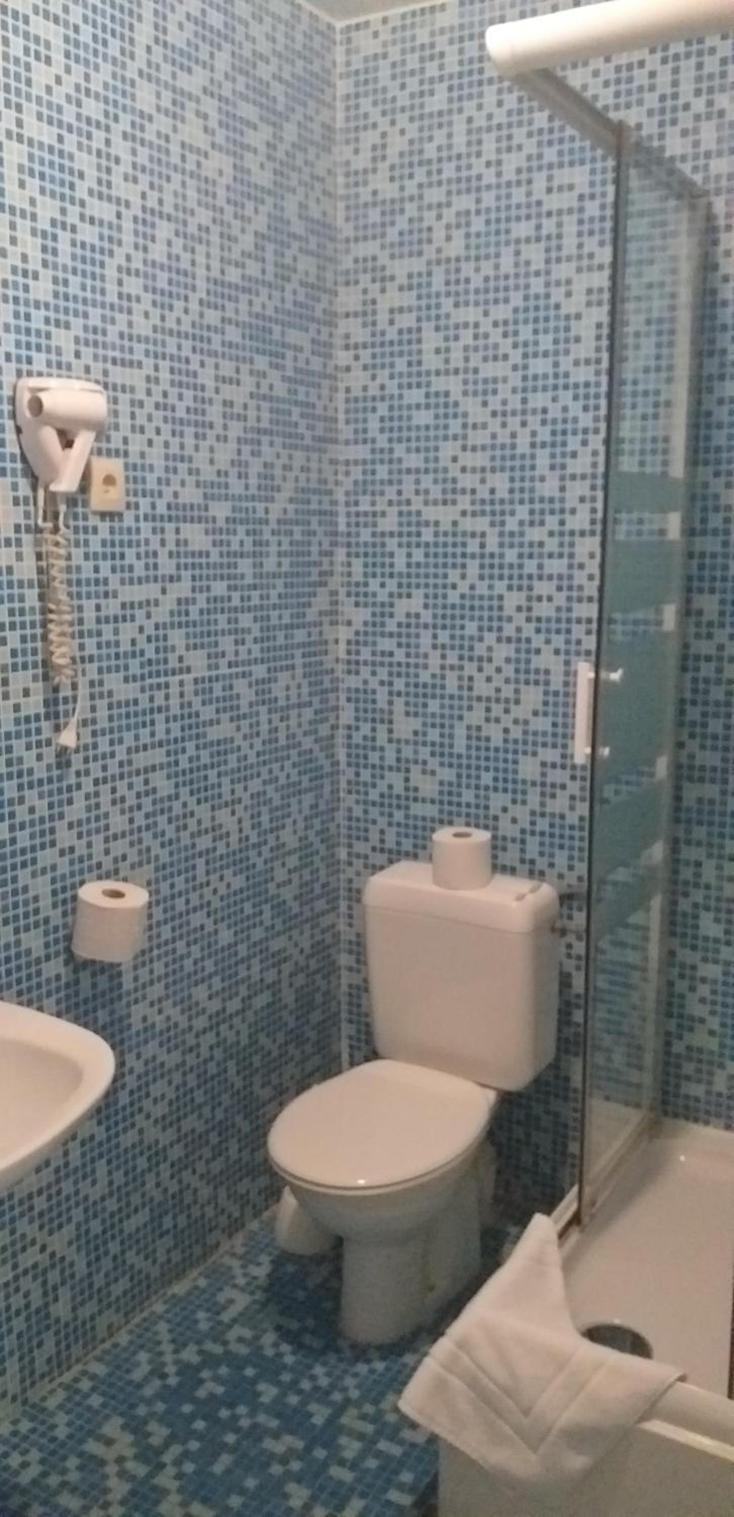 Family Room with Shower - Photo 6