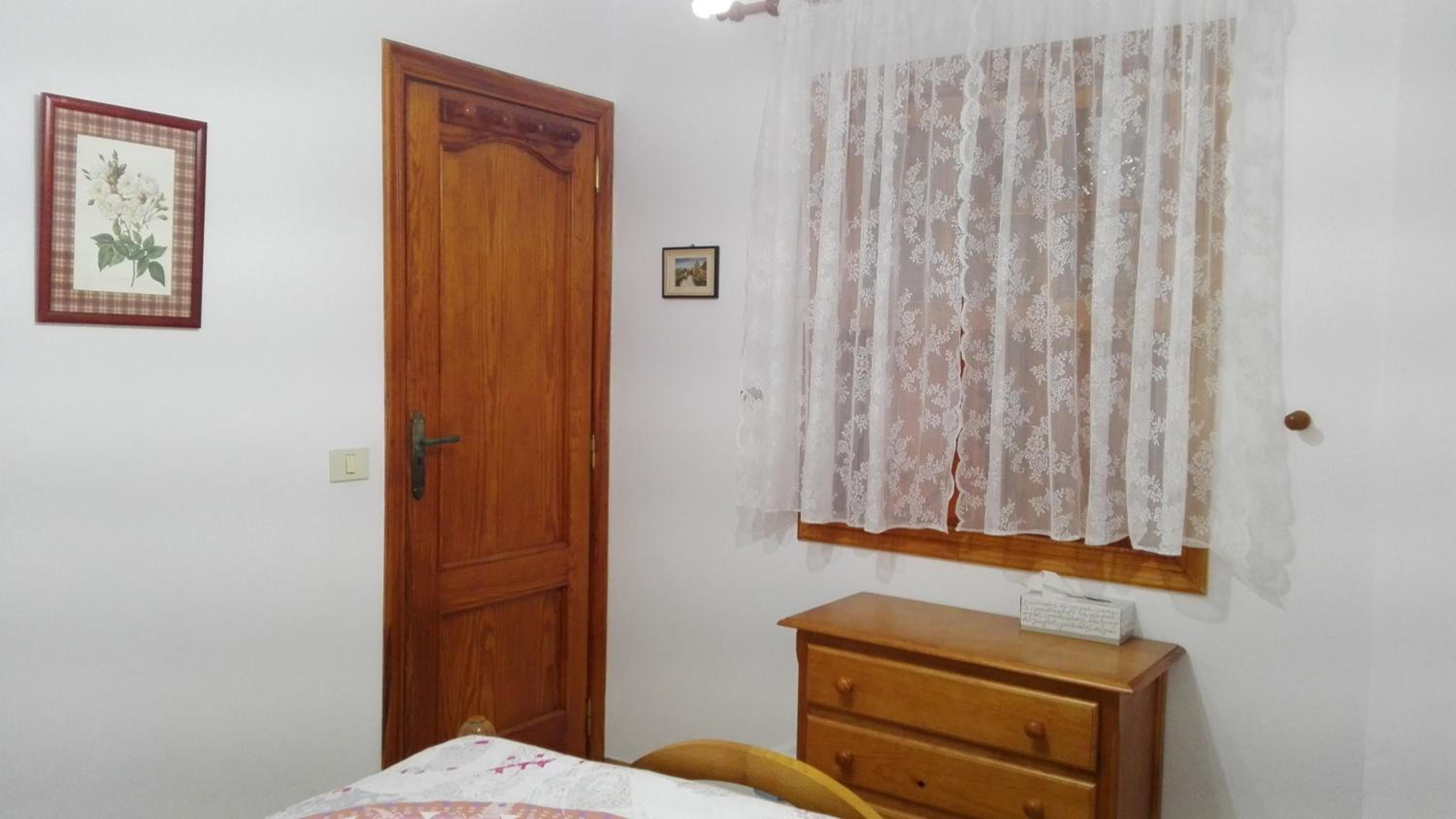 Small Double Room - Photo 4