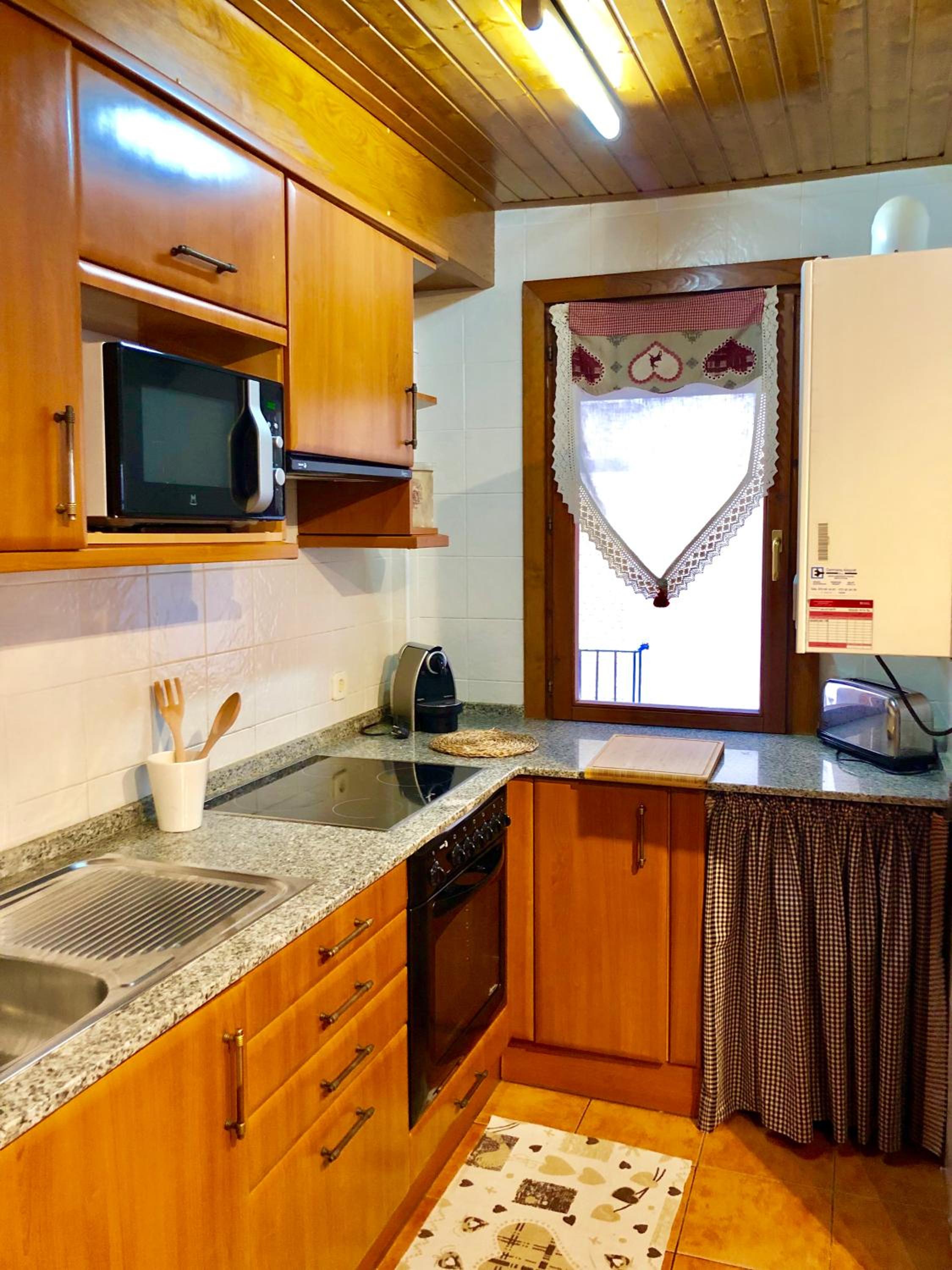 Two-Bedroom Apartment - Photo 6