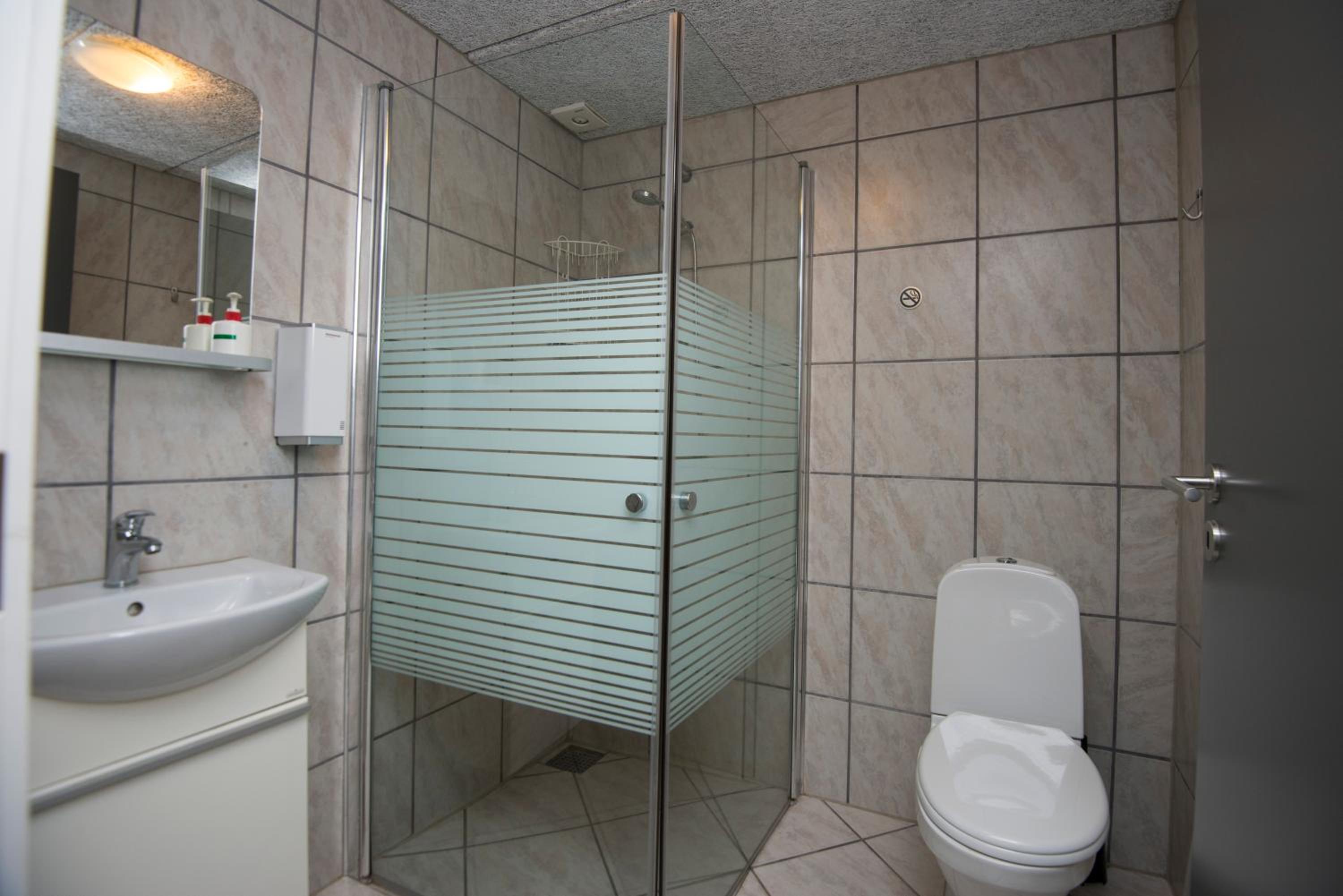 One-Bedroom Apartment - Photo 4