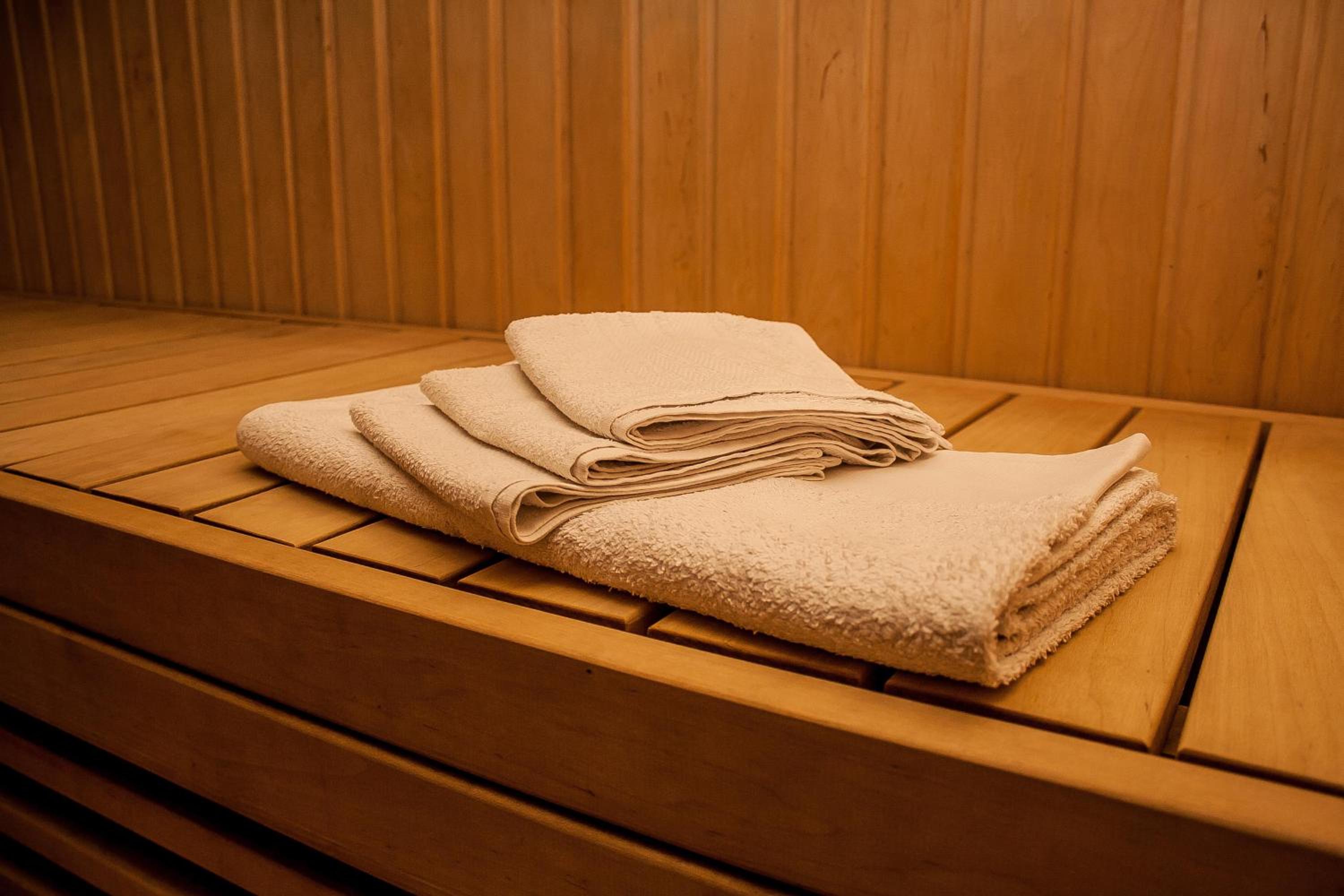 Apartment with Sauna - Photo 22