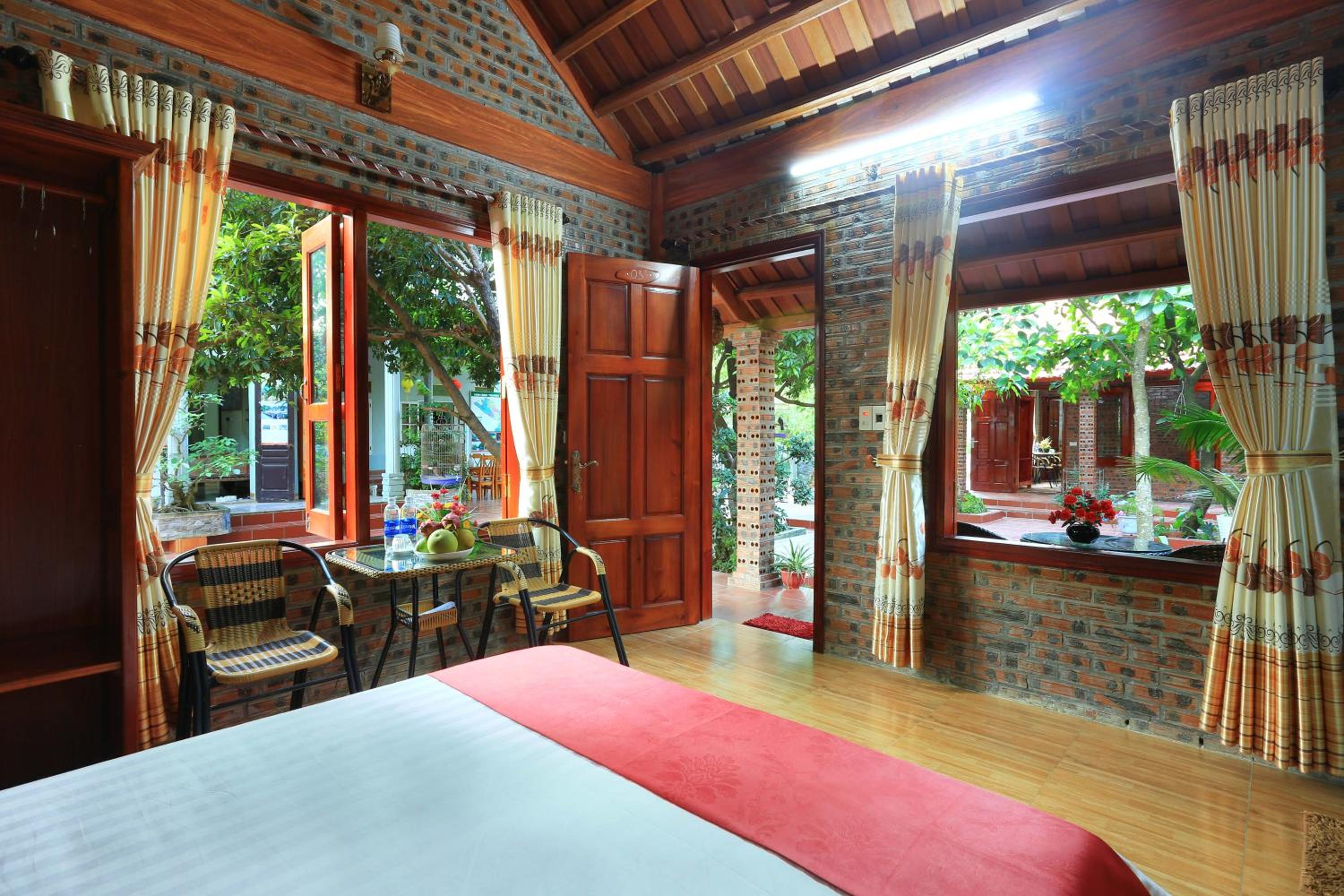 Bungalow With Garden View - Photo 7