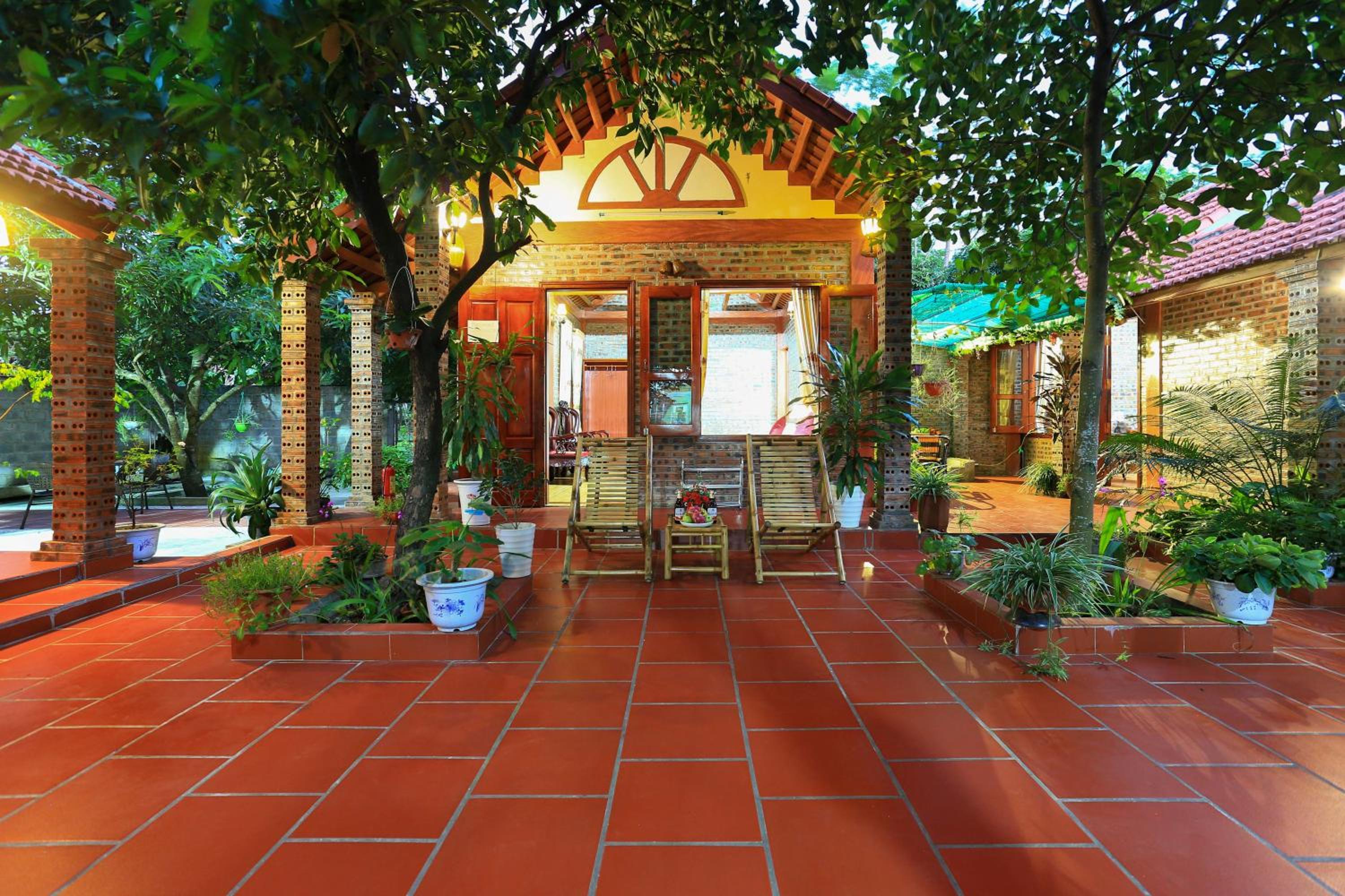 Family Bungalow - Photo 2